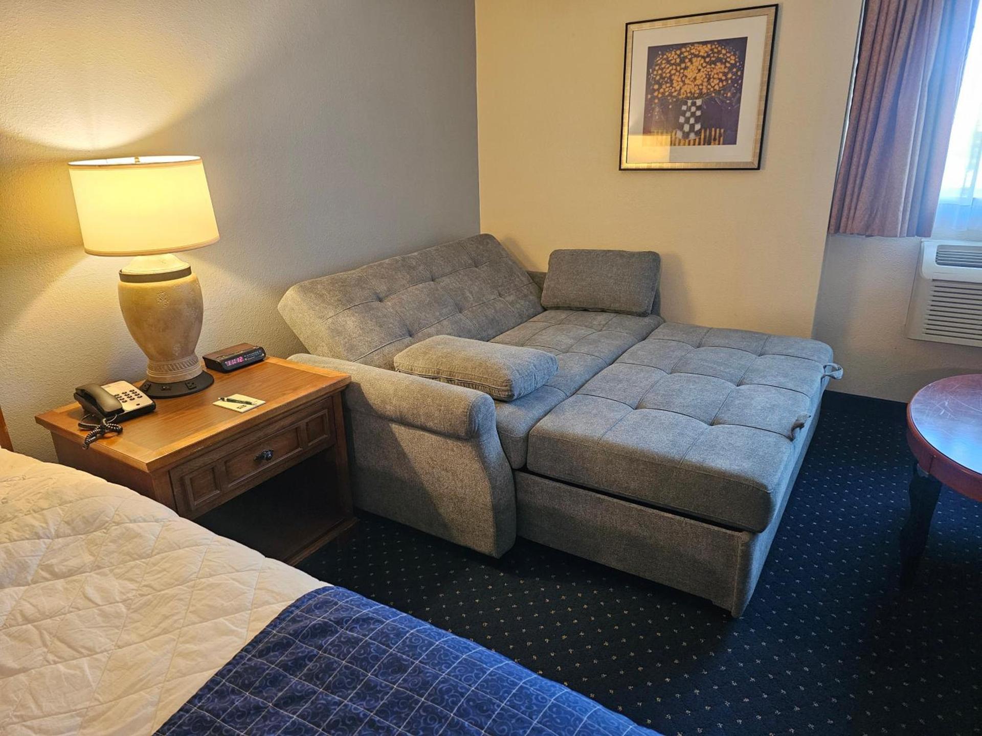 Broadway Inn Conference Center photo 34