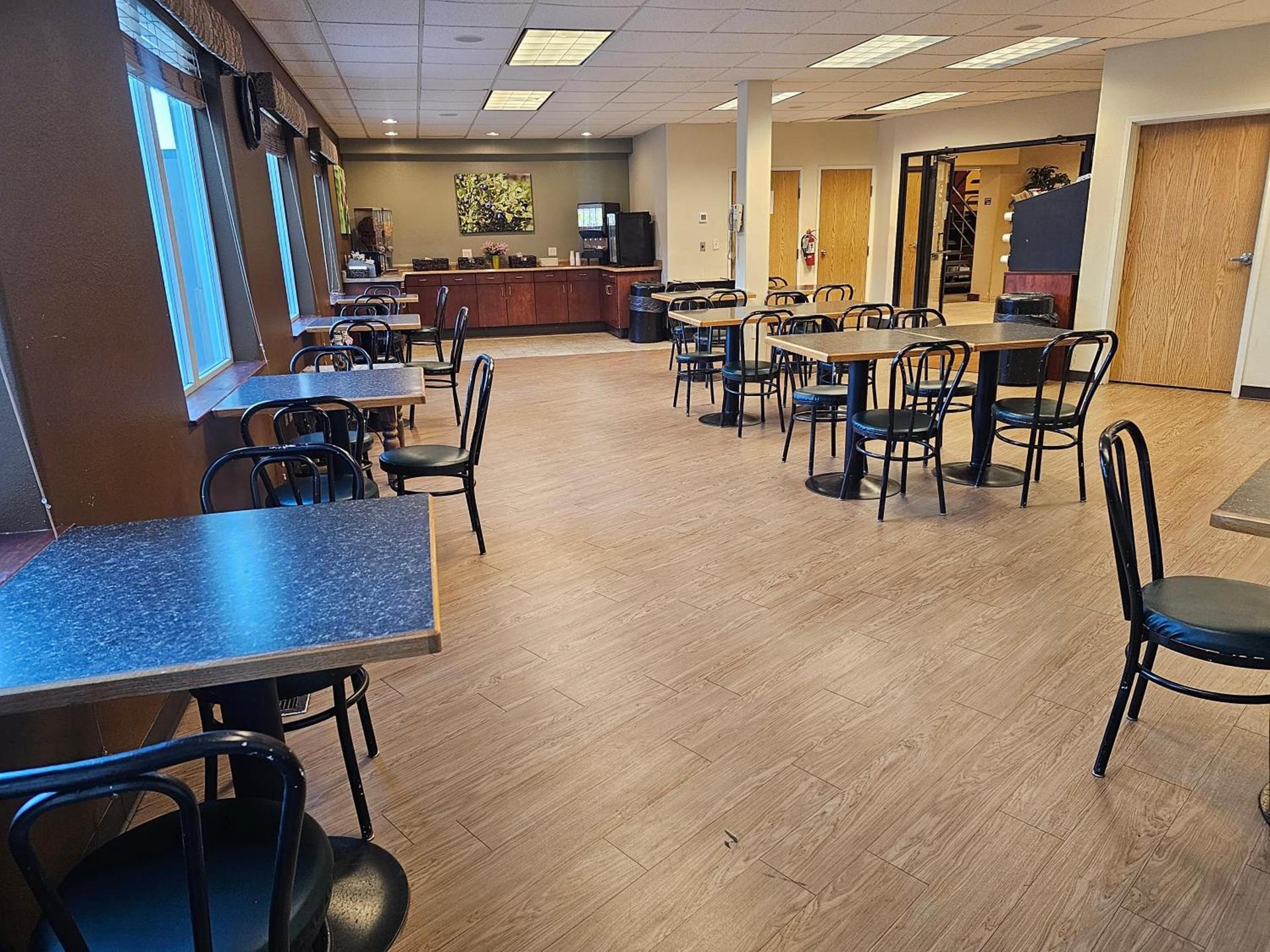 Broadway Inn Conference Center photo 32