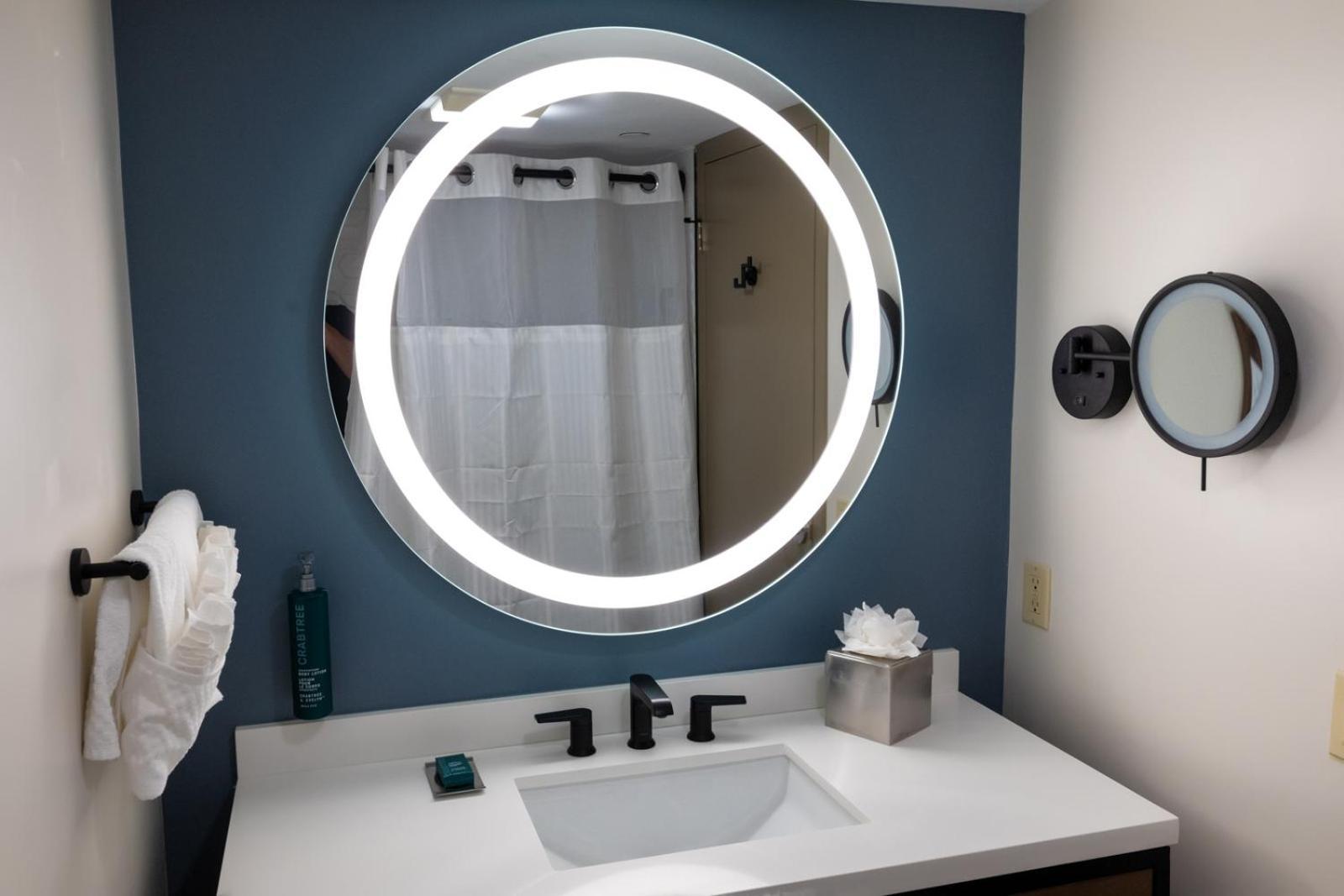 DoubleTree by Hilton Tinton Falls-Eatontown photo 73