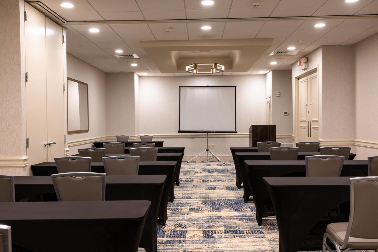 DoubleTree by Hilton Tinton Falls-Eatontown photo 99