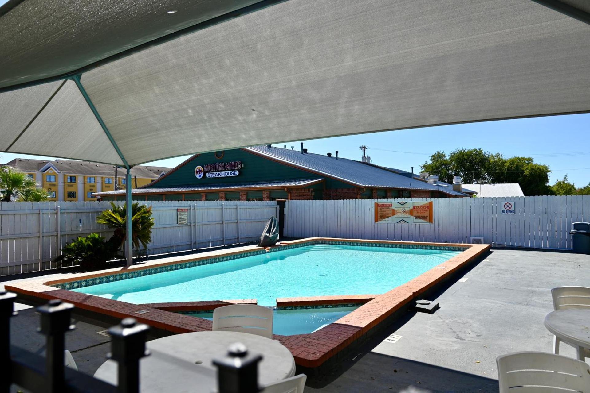 Howard Johnson by Wyndham Near Schlitterbahn photo 34