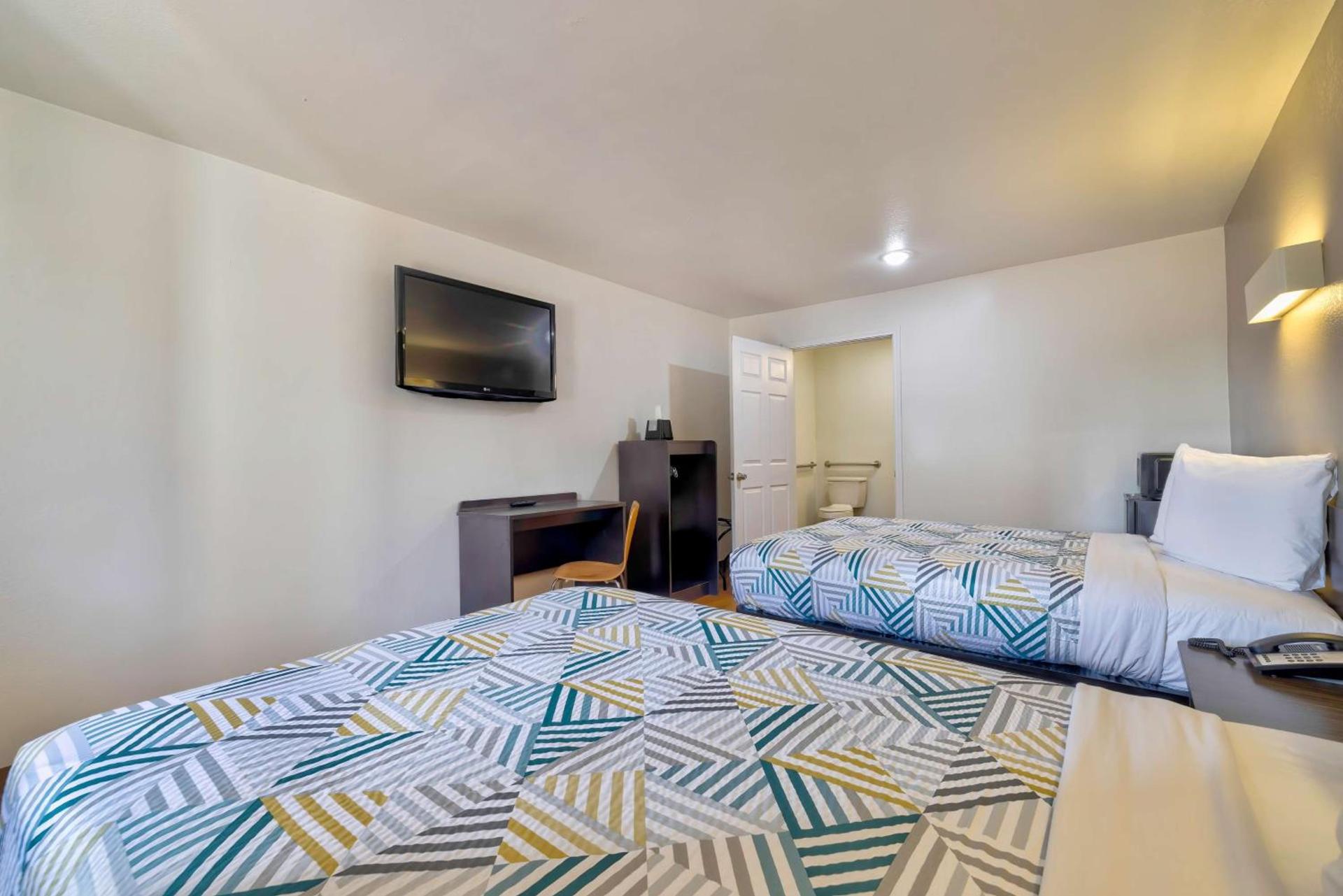 Motel 6-Bryan, TX - College Station photo 11