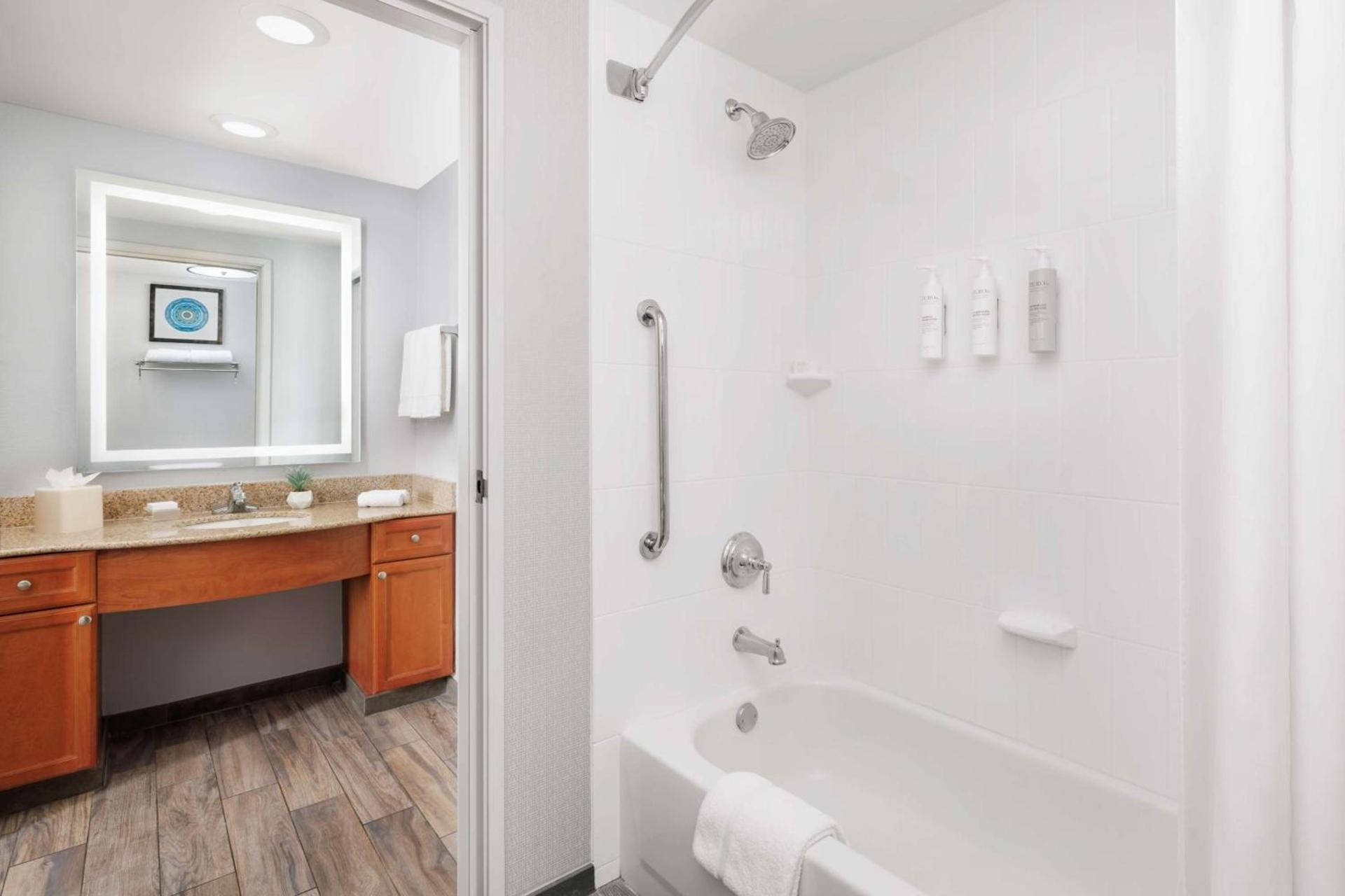 Homewood Suites by Hilton Corpus Christi photo 25