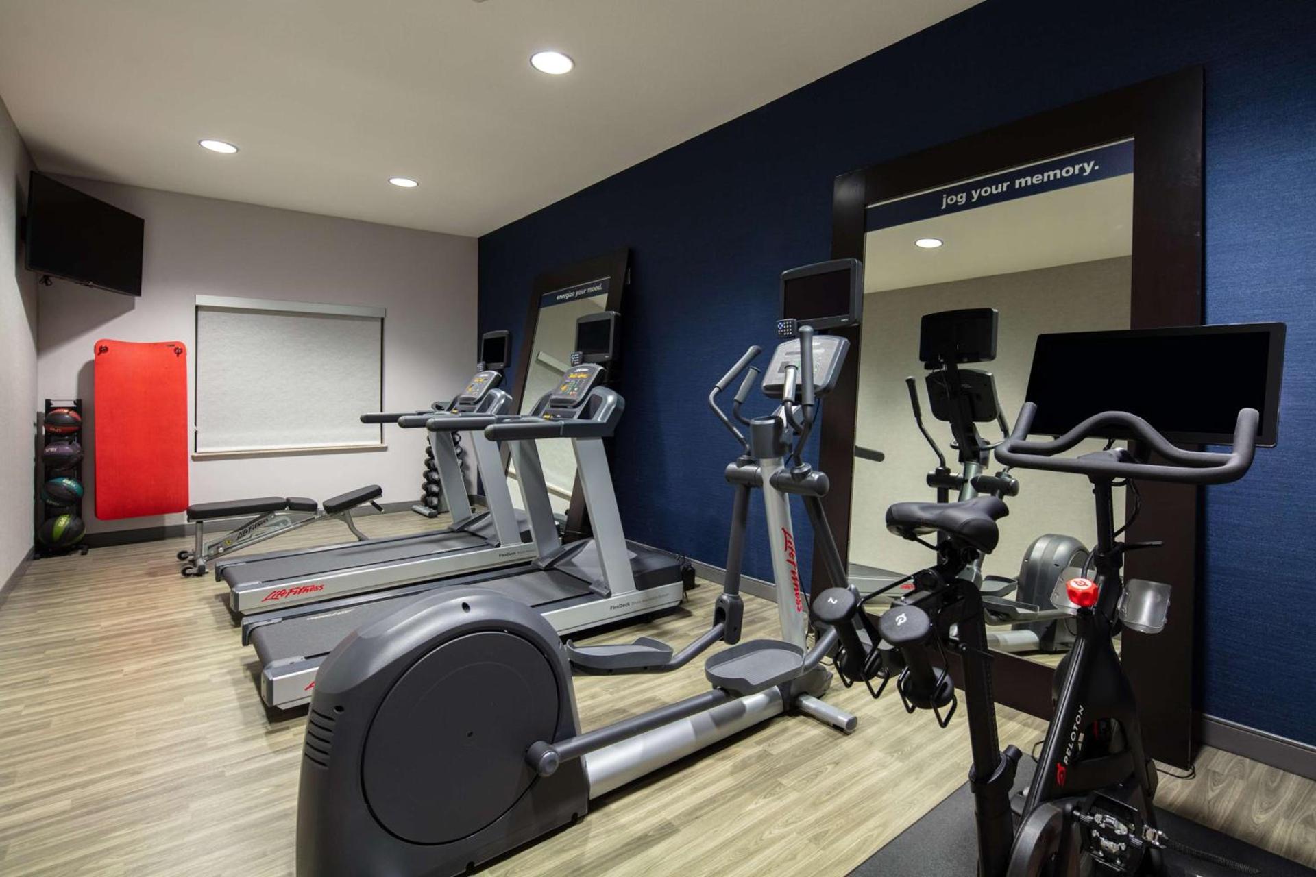 Hampton Inn Medford photo 28