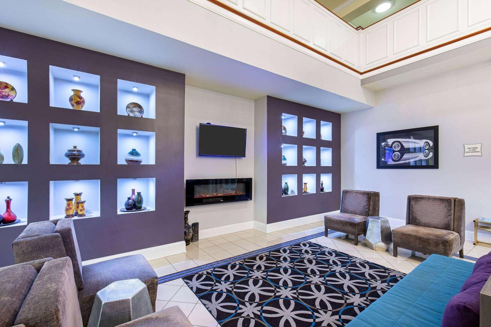 La Quinta by Wyndham Bowling Green photo 12