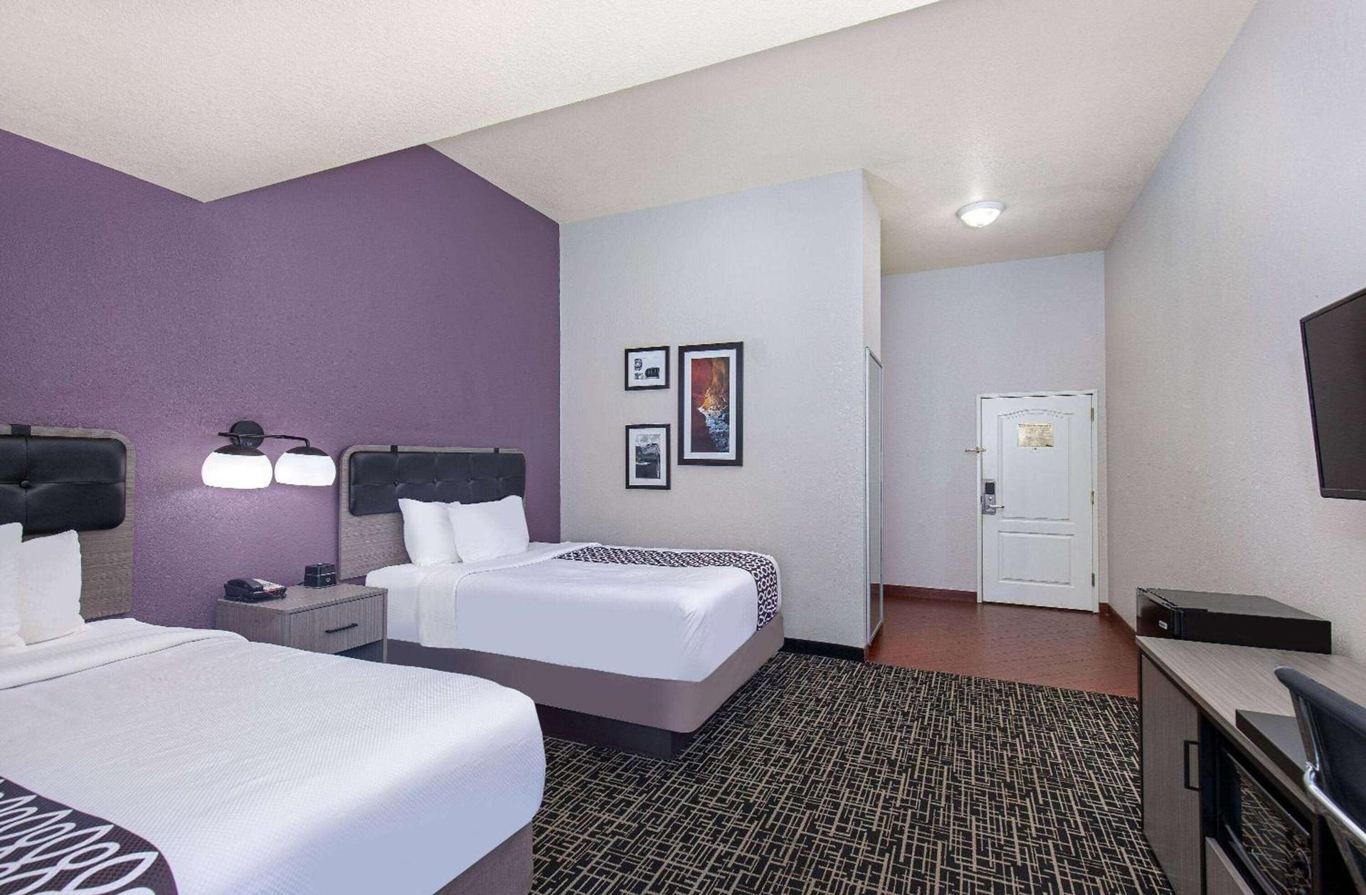 La Quinta by Wyndham Bowling Green photo 34