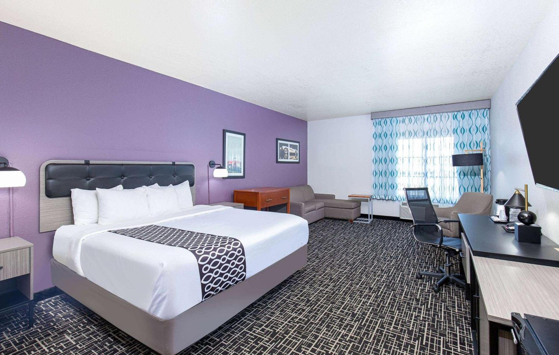 La Quinta by Wyndham Bowling Green photo 59