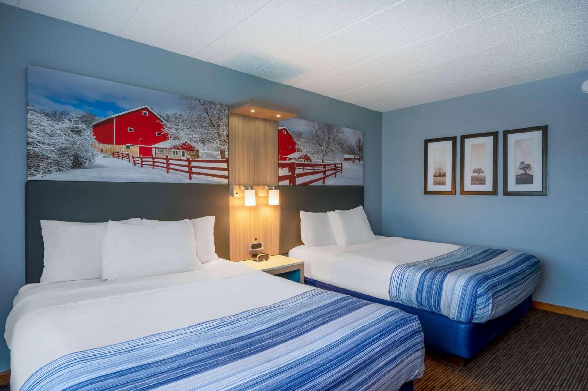 AmericInn by Wyndham Eau Claire photo 22
