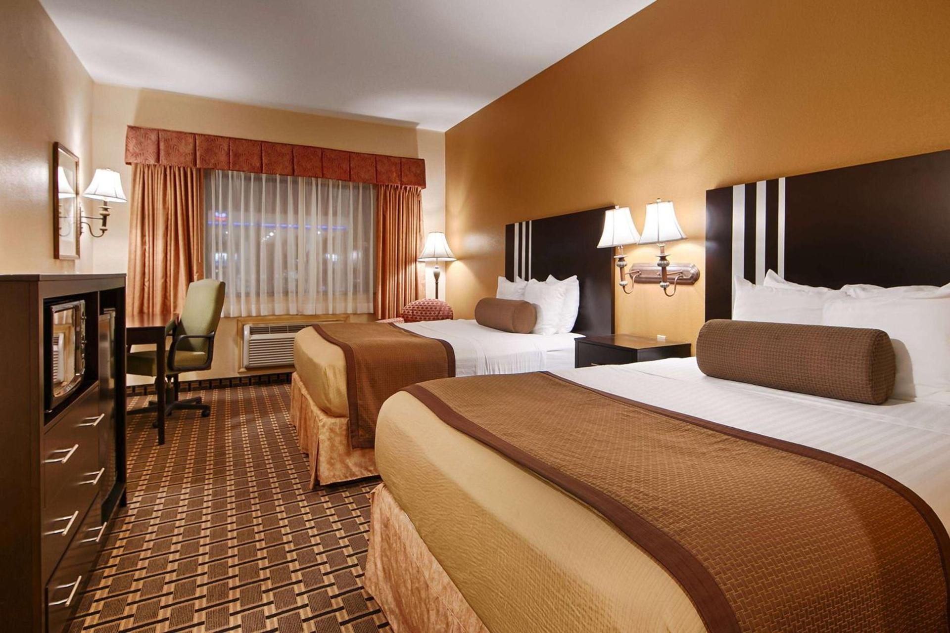 Days Inn & Suites by Wyndham Sam Houston Tollway photo 8