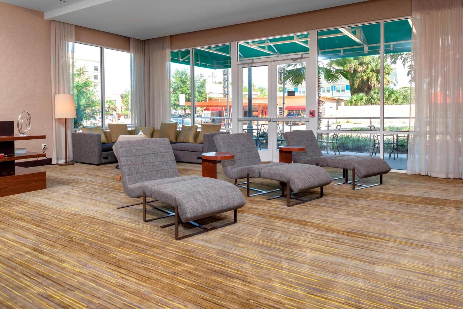 Courtyard by Marriott DeLand Historic Downtown photo 4