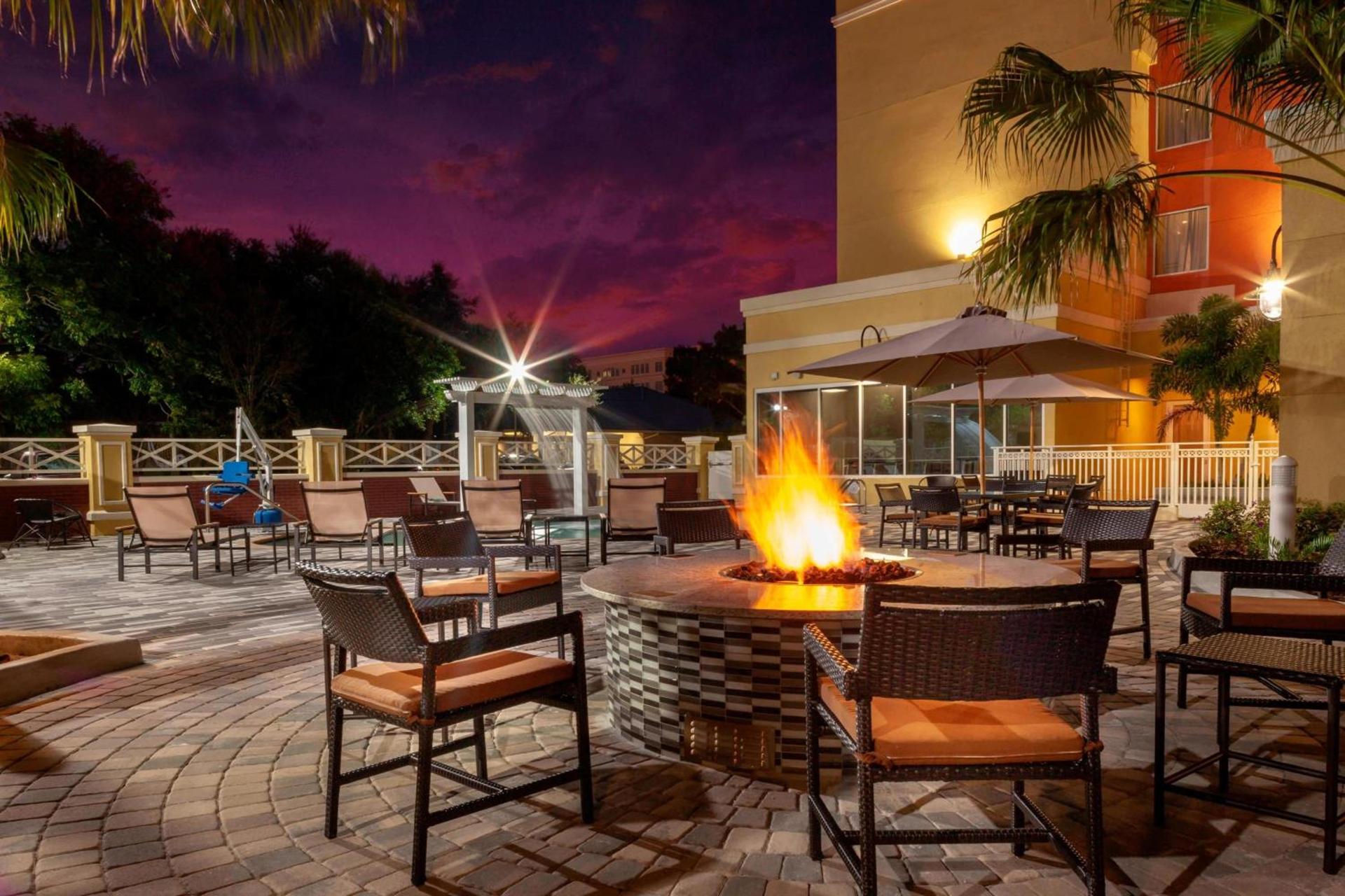 Courtyard by Marriott DeLand Historic Downtown photo 13