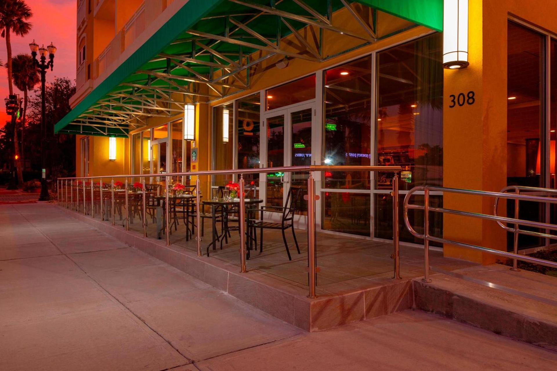 Courtyard by Marriott DeLand Historic Downtown photo 21