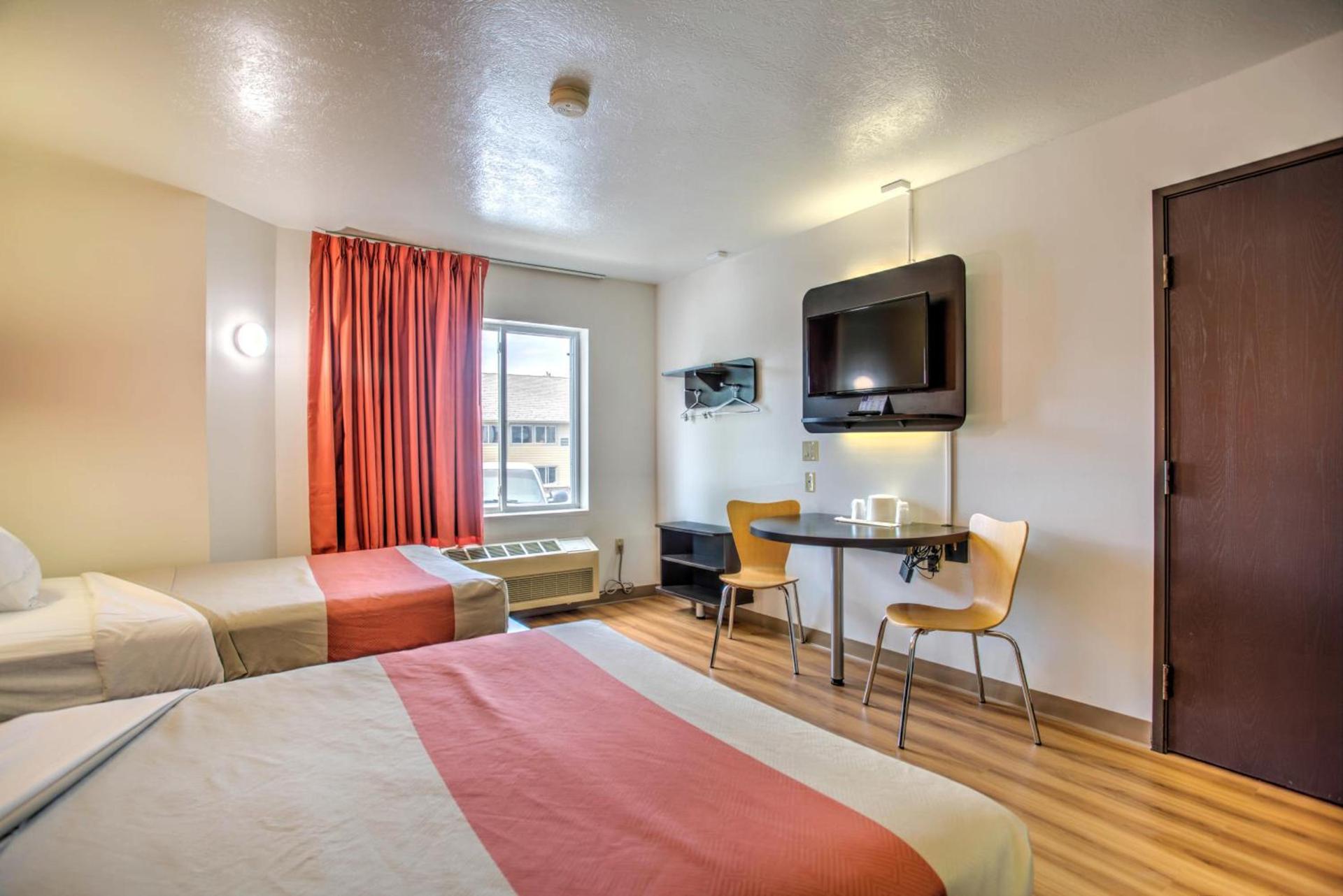 Motel 6-Bozeman, MT photo 11