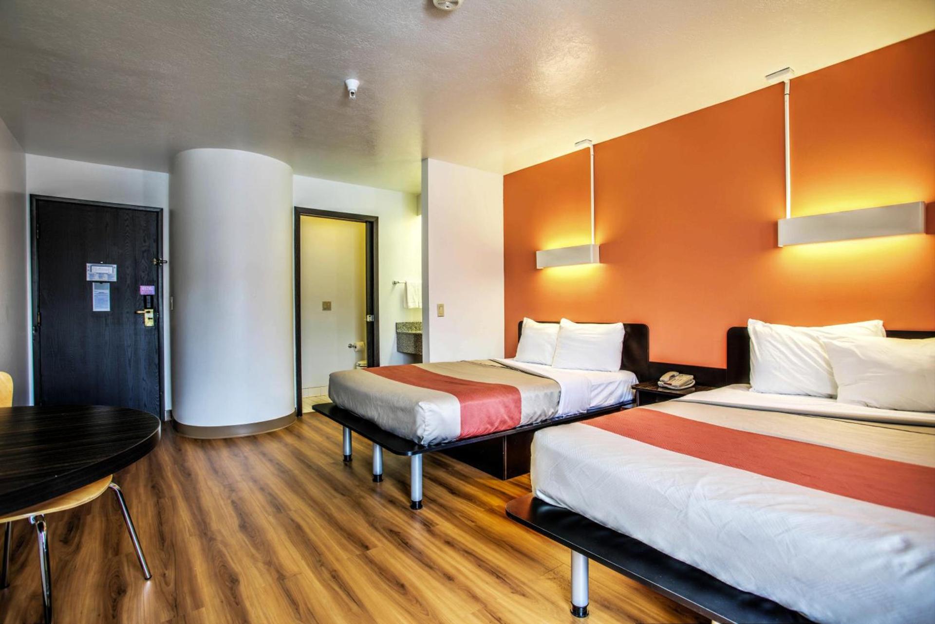 Motel 6-Bozeman, MT photo 12