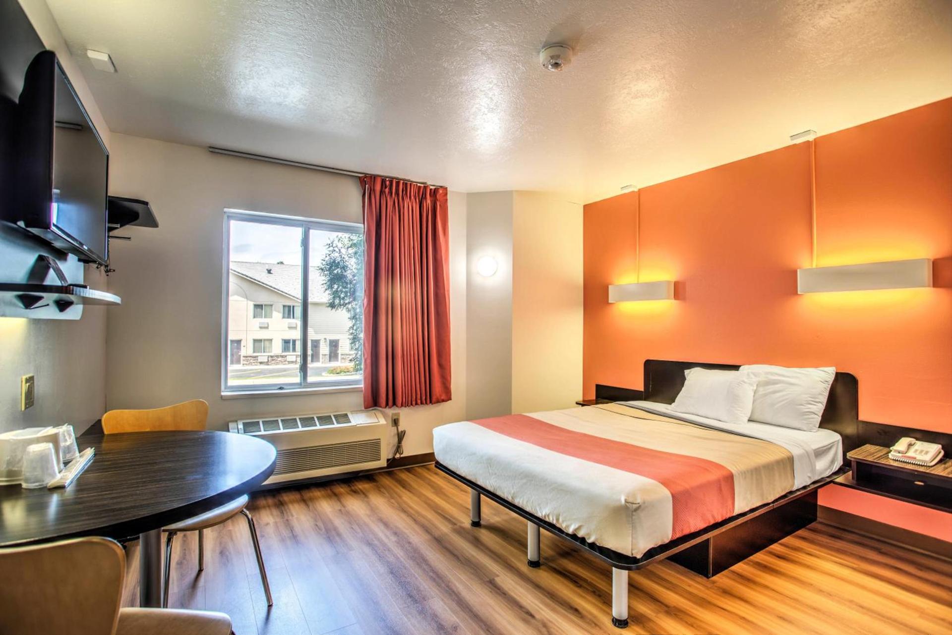 Motel 6-Bozeman, MT photo 13