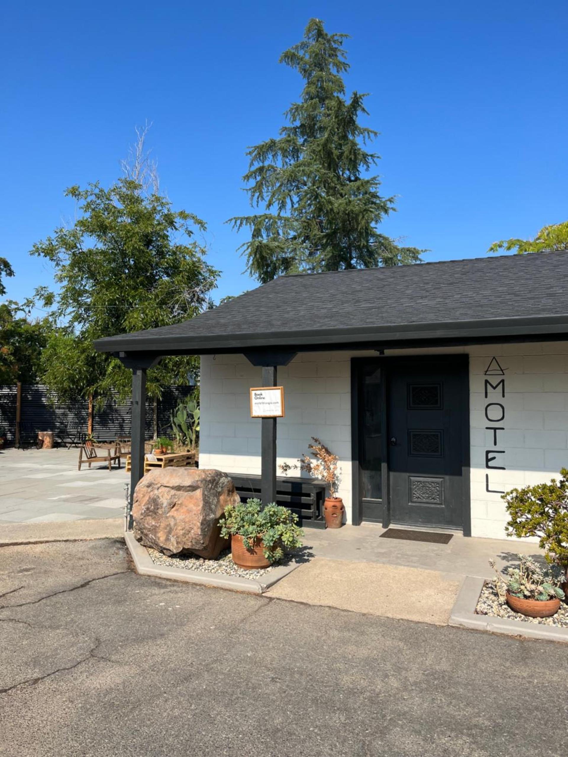 Triangle Motel — hotel in Red Bluff