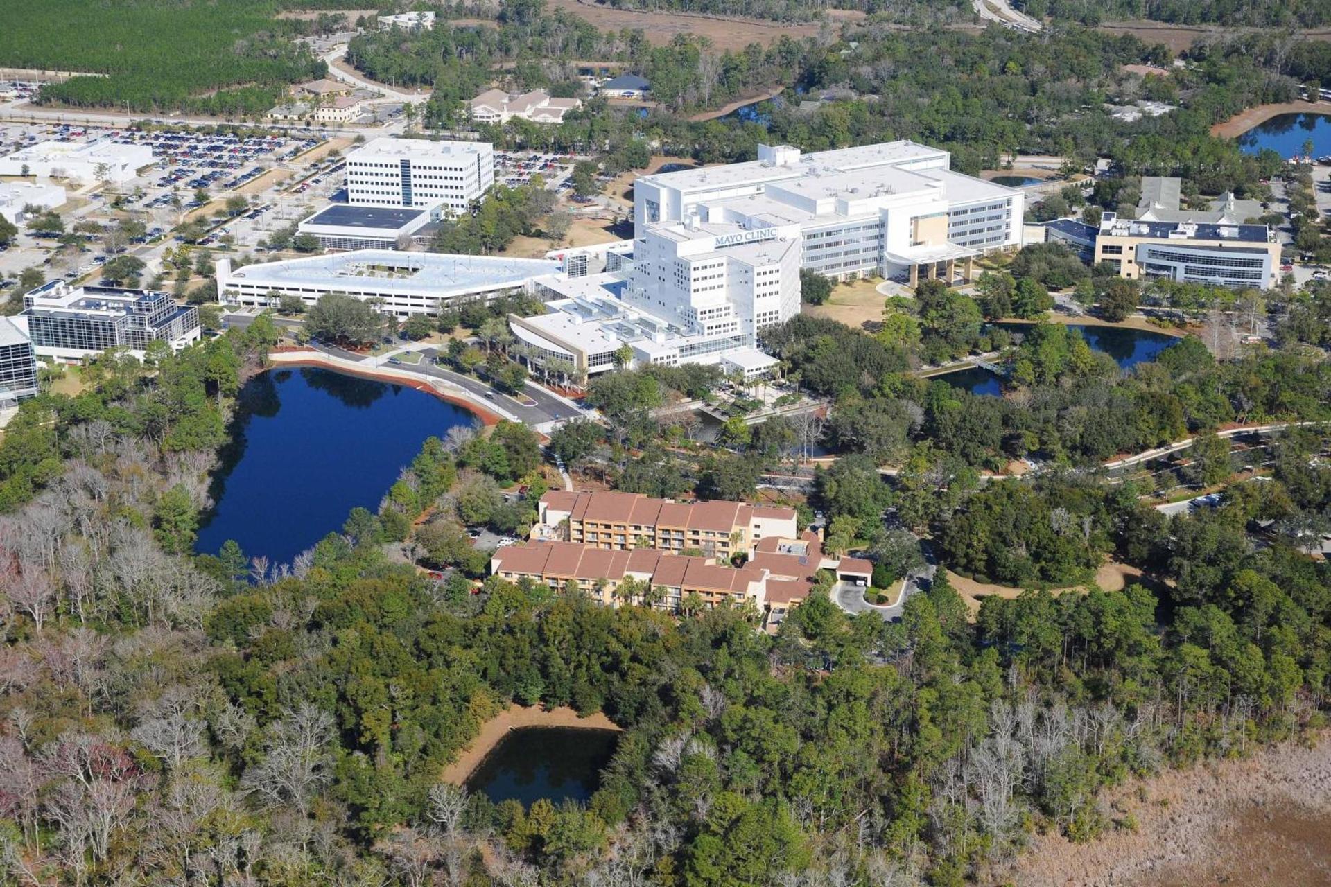 Courtyard by Marriott Jacksonville at the Mayo Clinic Campus/Beaches photo 3