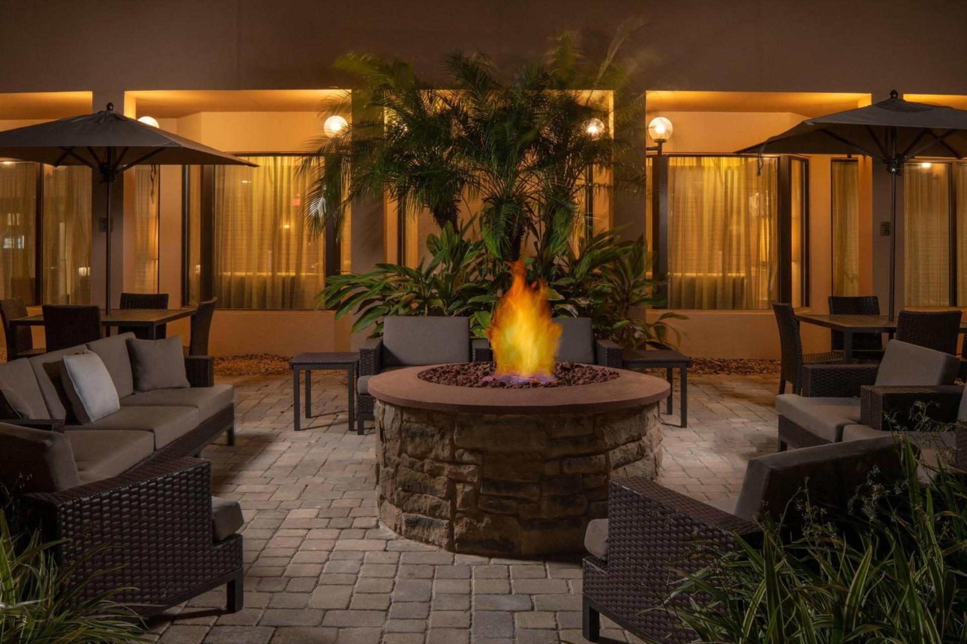 Courtyard by Marriott Jacksonville at the Mayo Clinic Campus/Beaches photo 6
