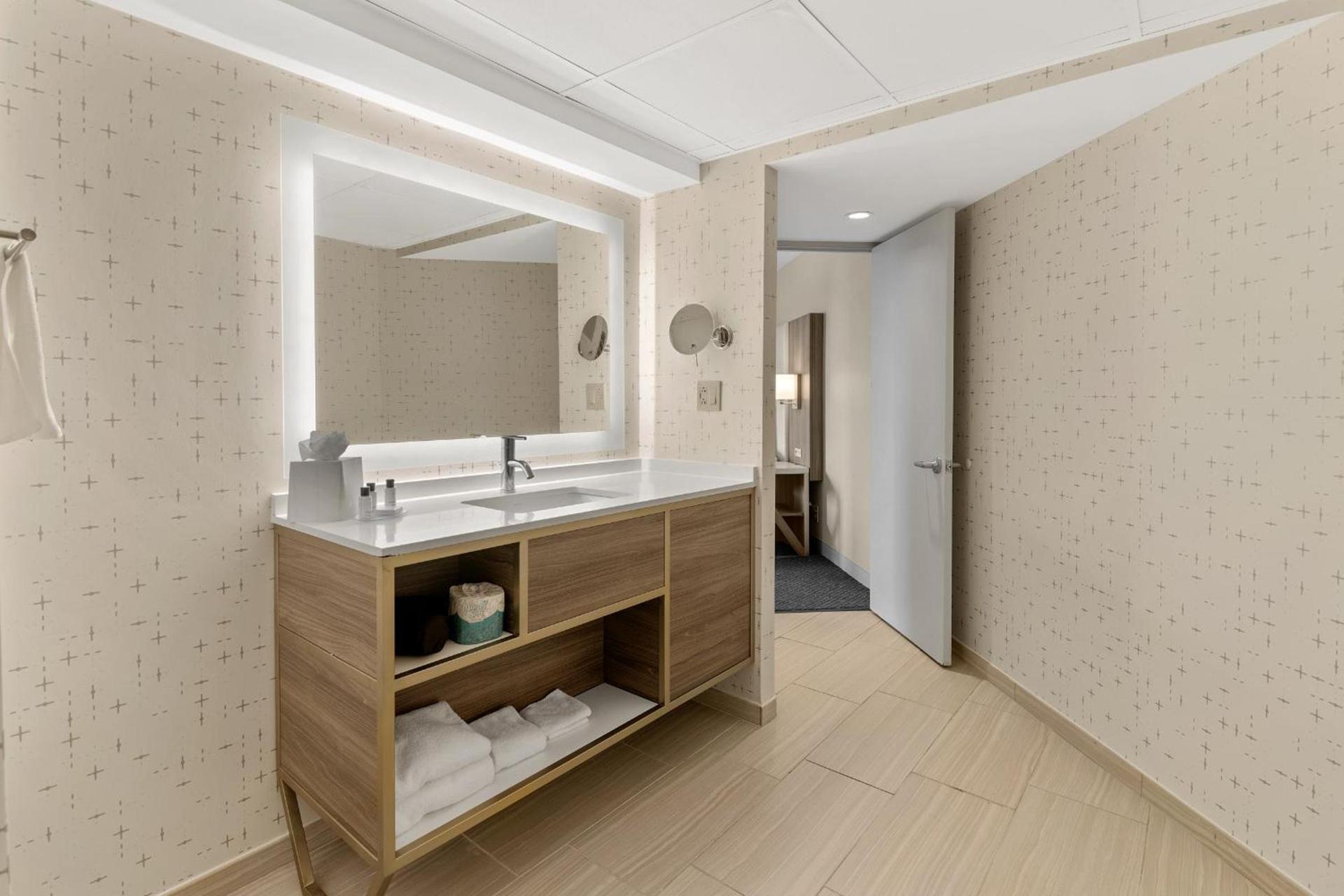 Crowne Plaza Houston Med Ctr-Galleria Area by IHG photo 59