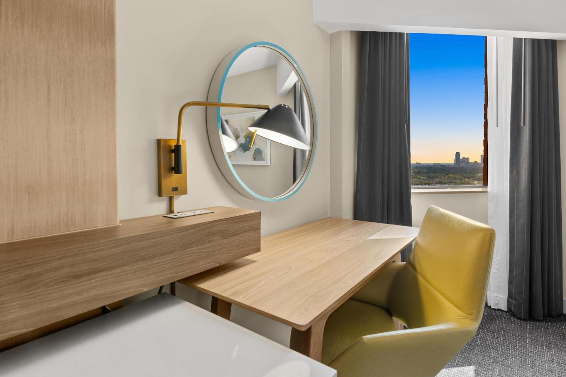 Crowne Plaza Houston Med Ctr-Galleria Area by IHG photo 69
