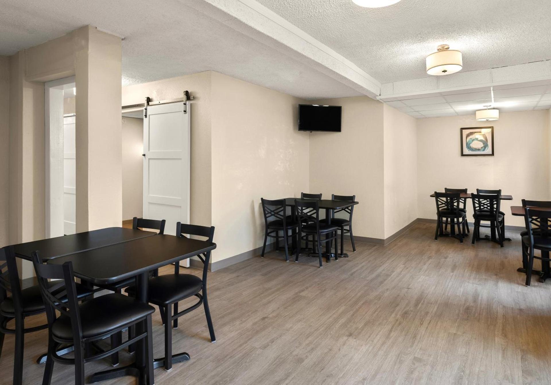 Park Inn by Radisson photo 9