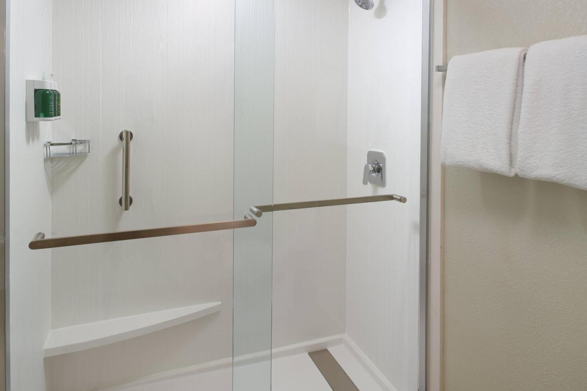 Courtyard by Marriott Atlanta Airport South/Sullivan Road photo 12