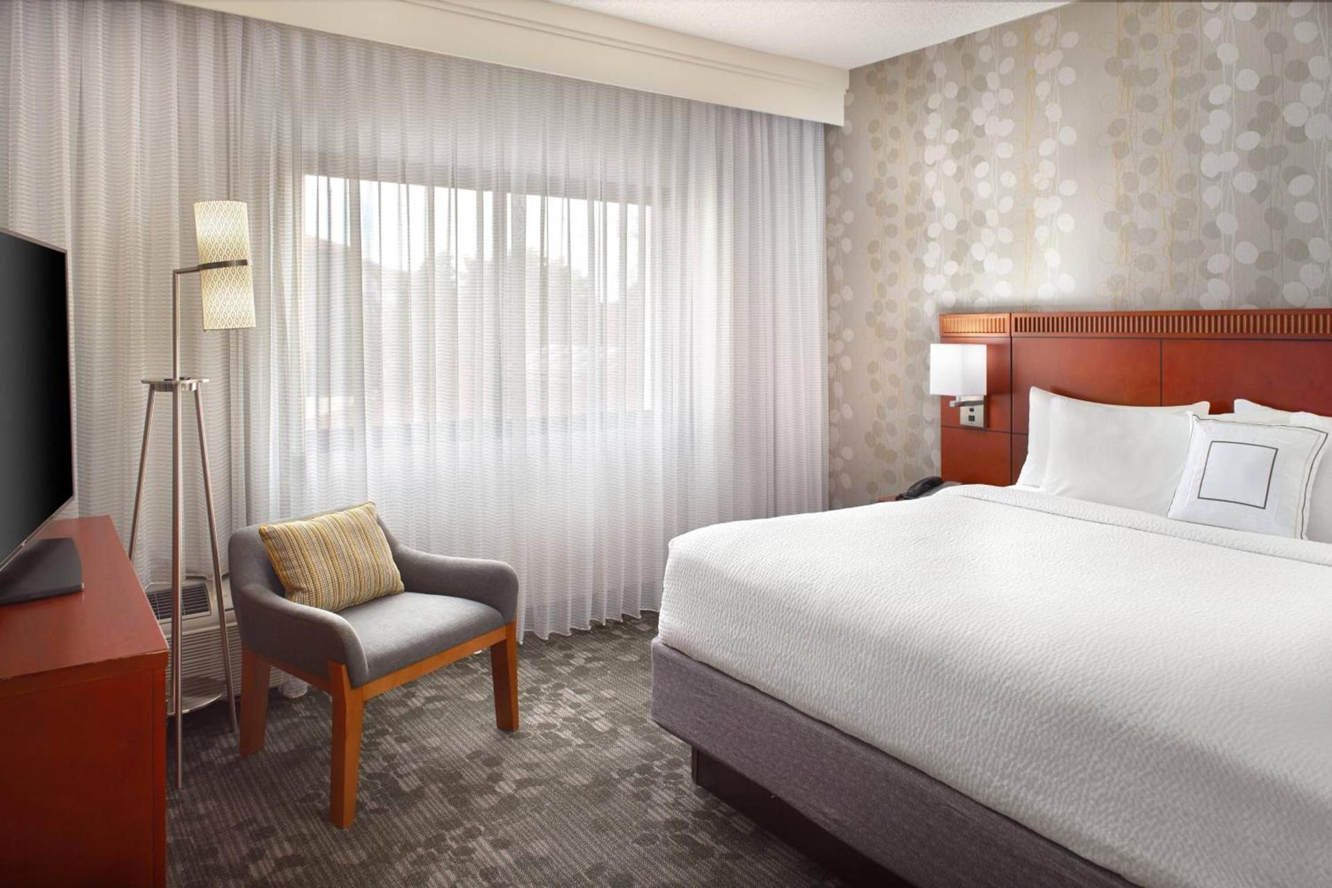 Courtyard by Marriott Atlanta Airport South/Sullivan Road photo 17