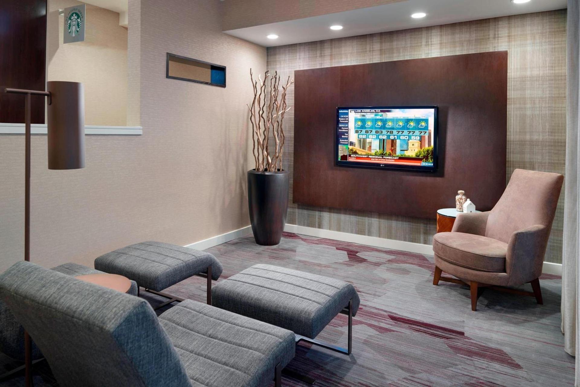 Courtyard by Marriott Atlanta Airport South/Sullivan Road photo 20