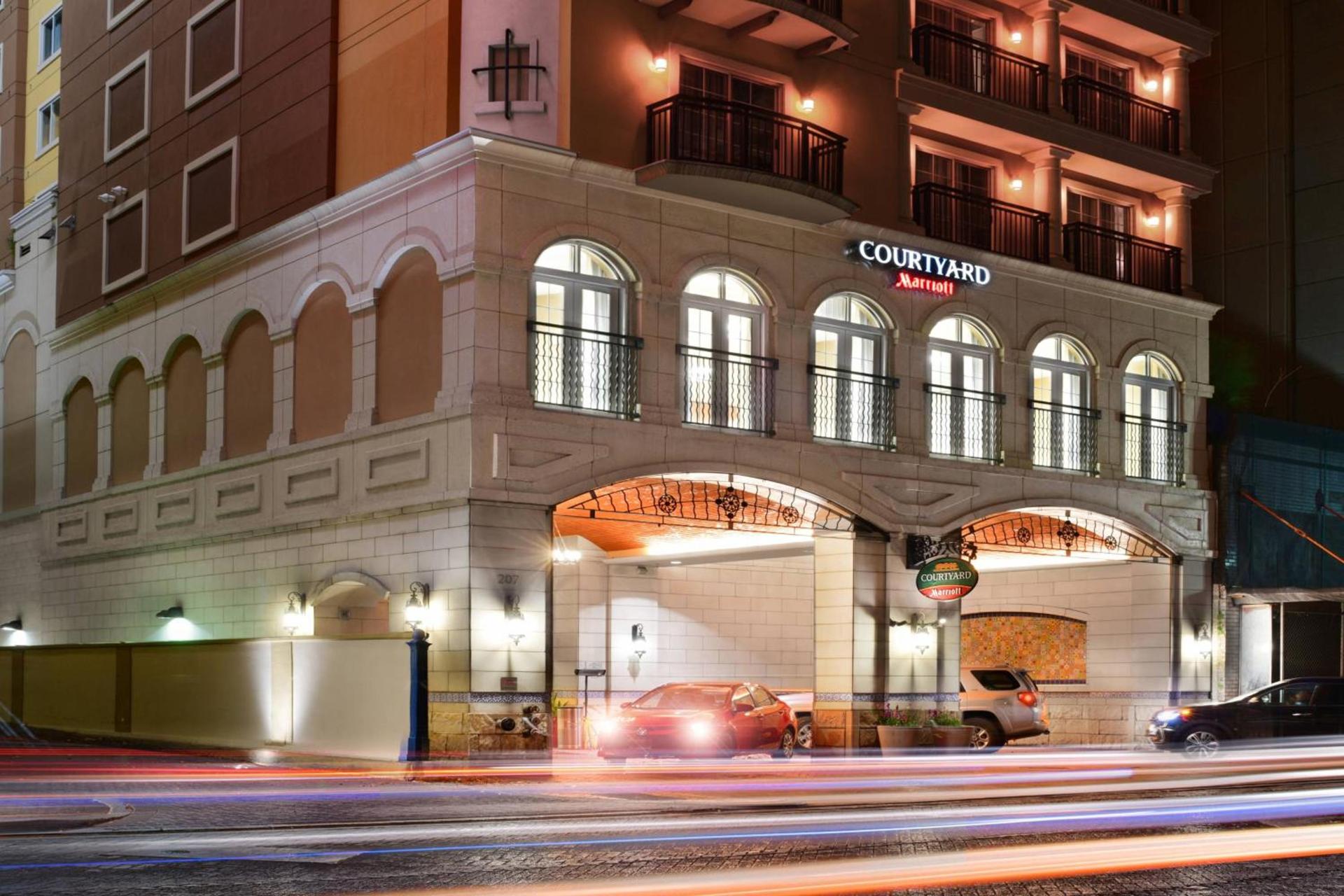 Courtyard by Marriott San Antonio Riverwalk photo 3