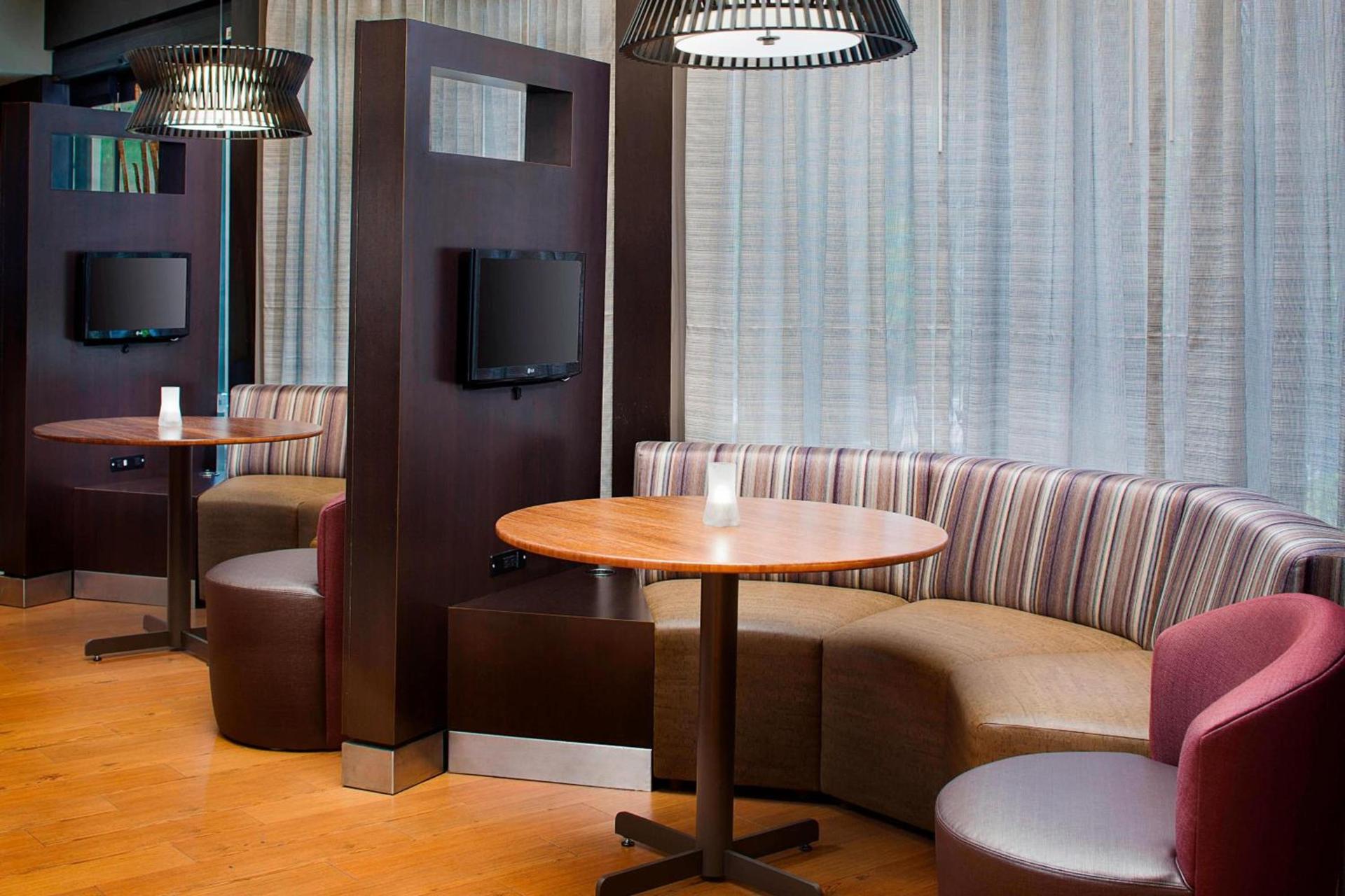 Courtyard by Marriott Birmingham Homewood photo 17