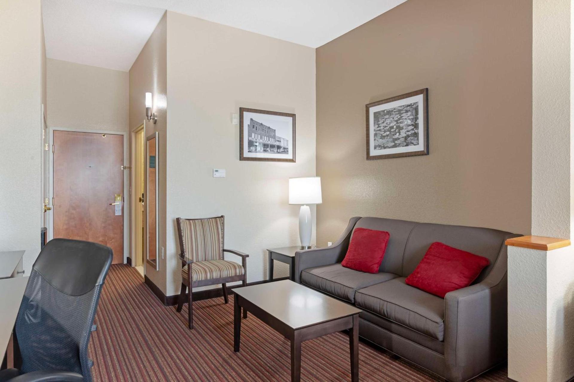 Best Western Plus Bradbury Inn and Suites photo 14