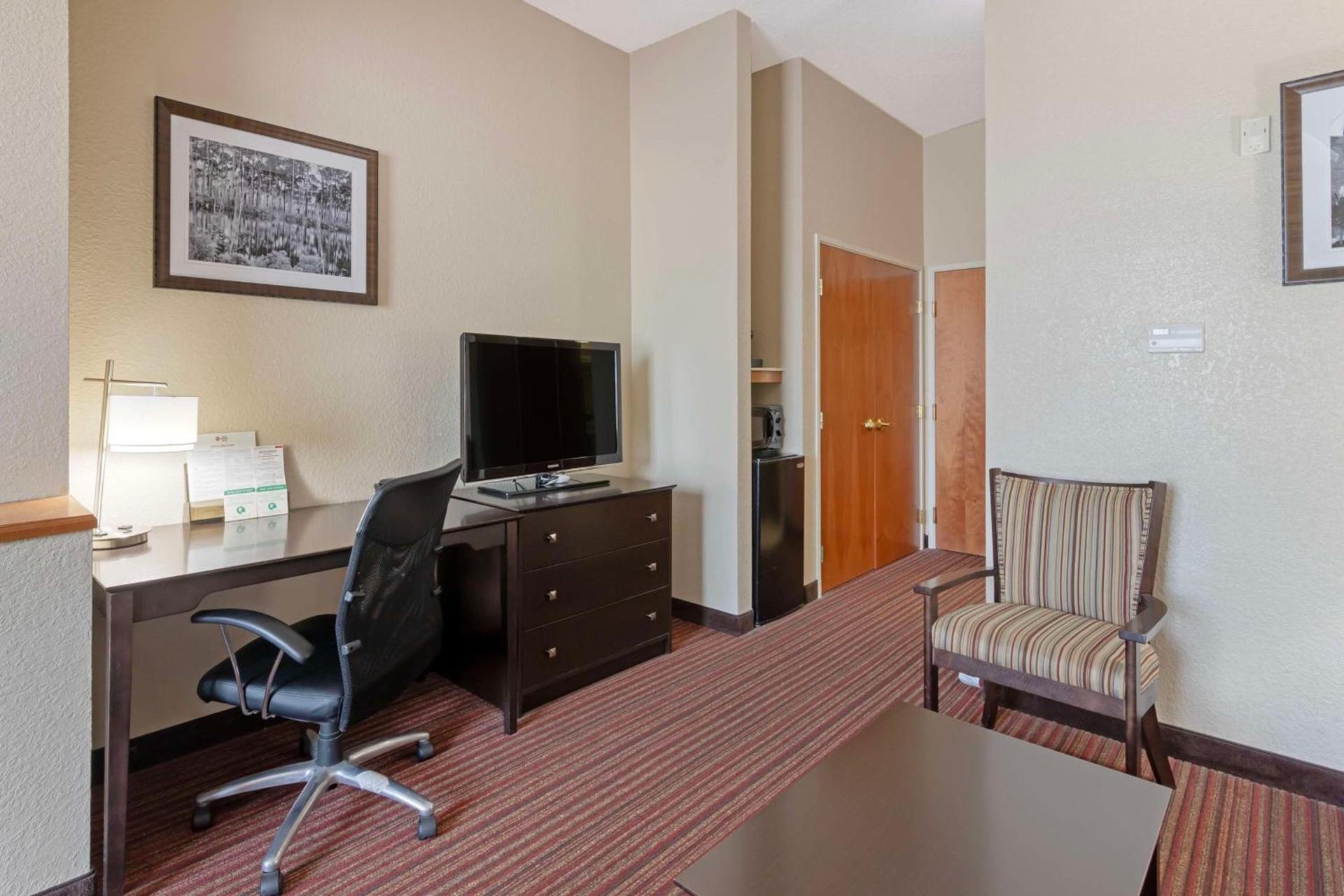 Best Western Plus Bradbury Inn and Suites photo 15