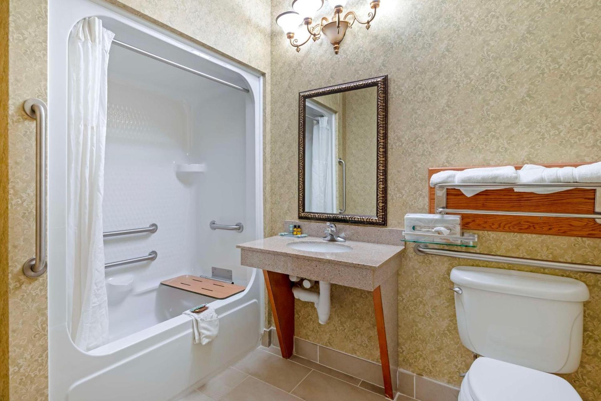 Best Western Plus Bradbury Inn and Suites photo 42