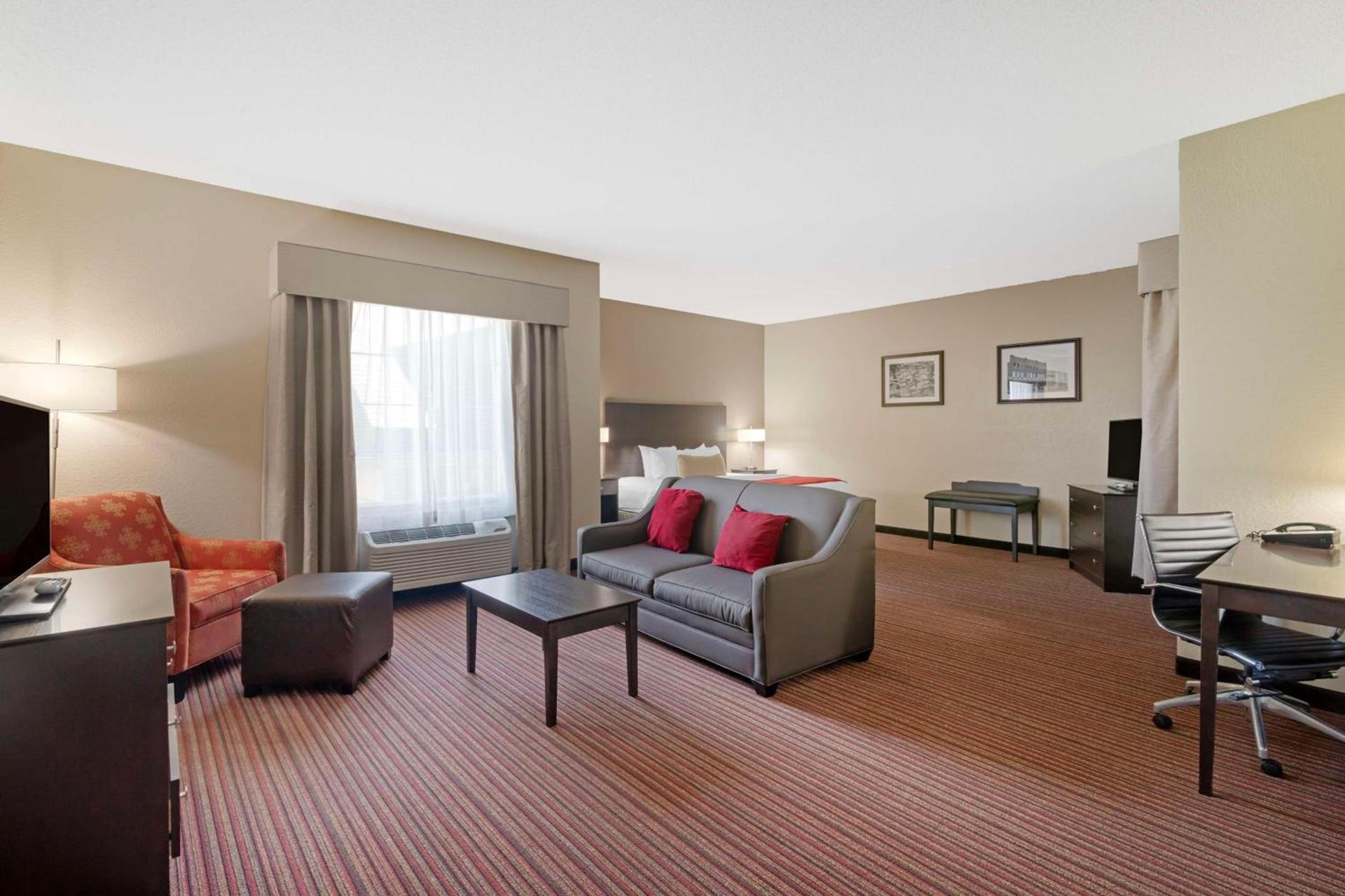 Best Western Plus Bradbury Inn and Suites photo 20