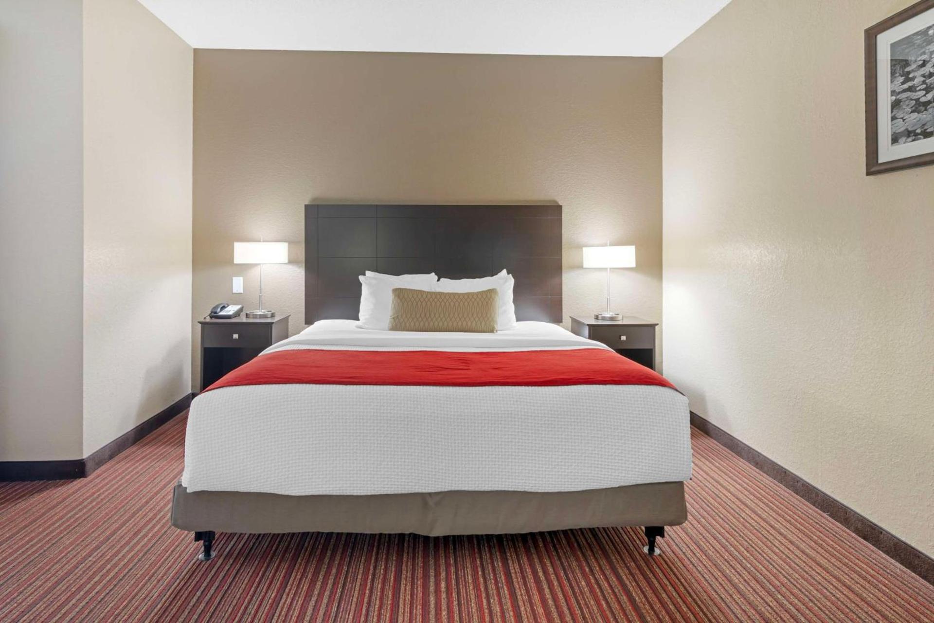 Best Western Plus Bradbury Inn and Suites photo 21