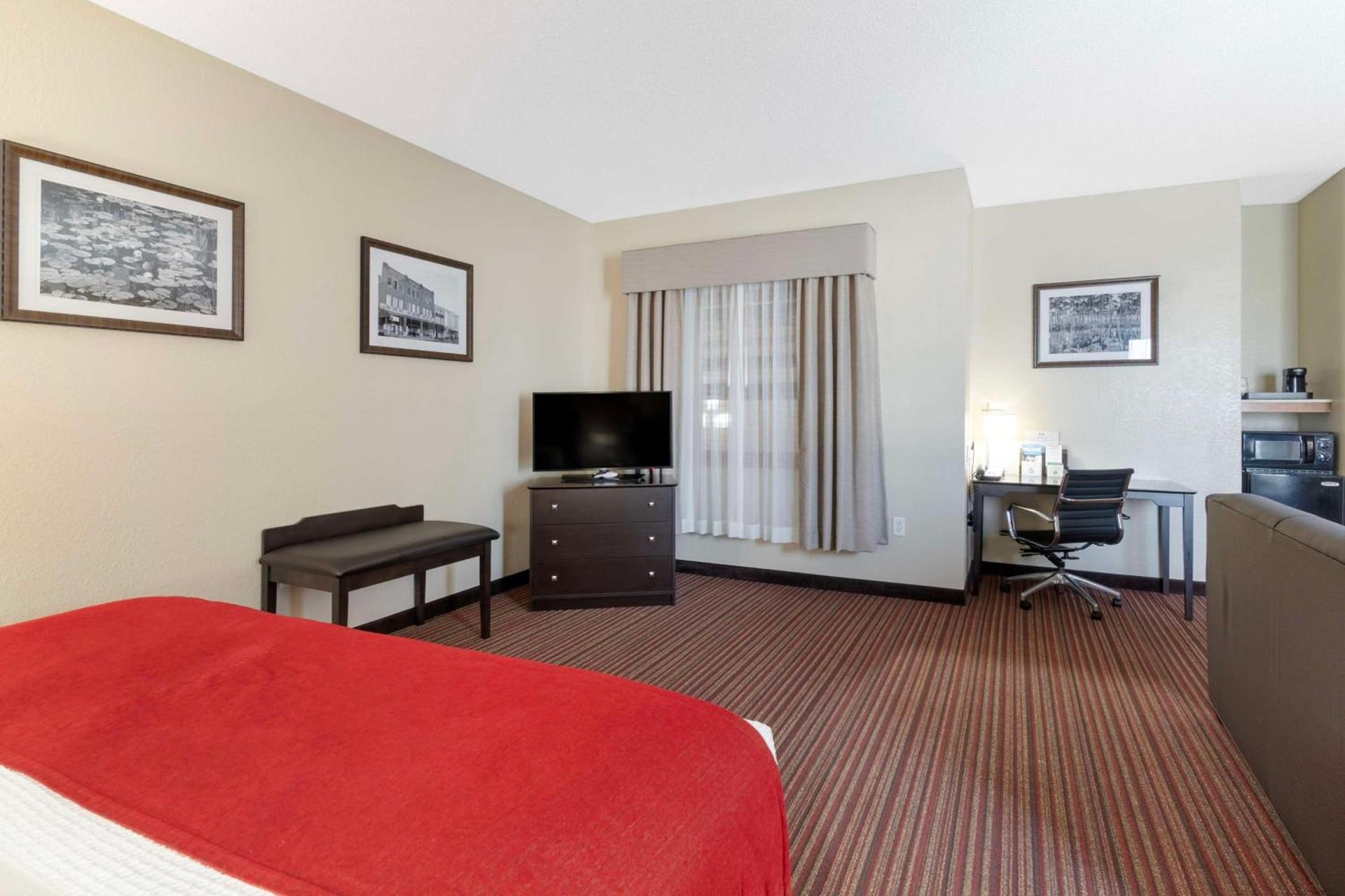 Best Western Plus Bradbury Inn and Suites photo 23