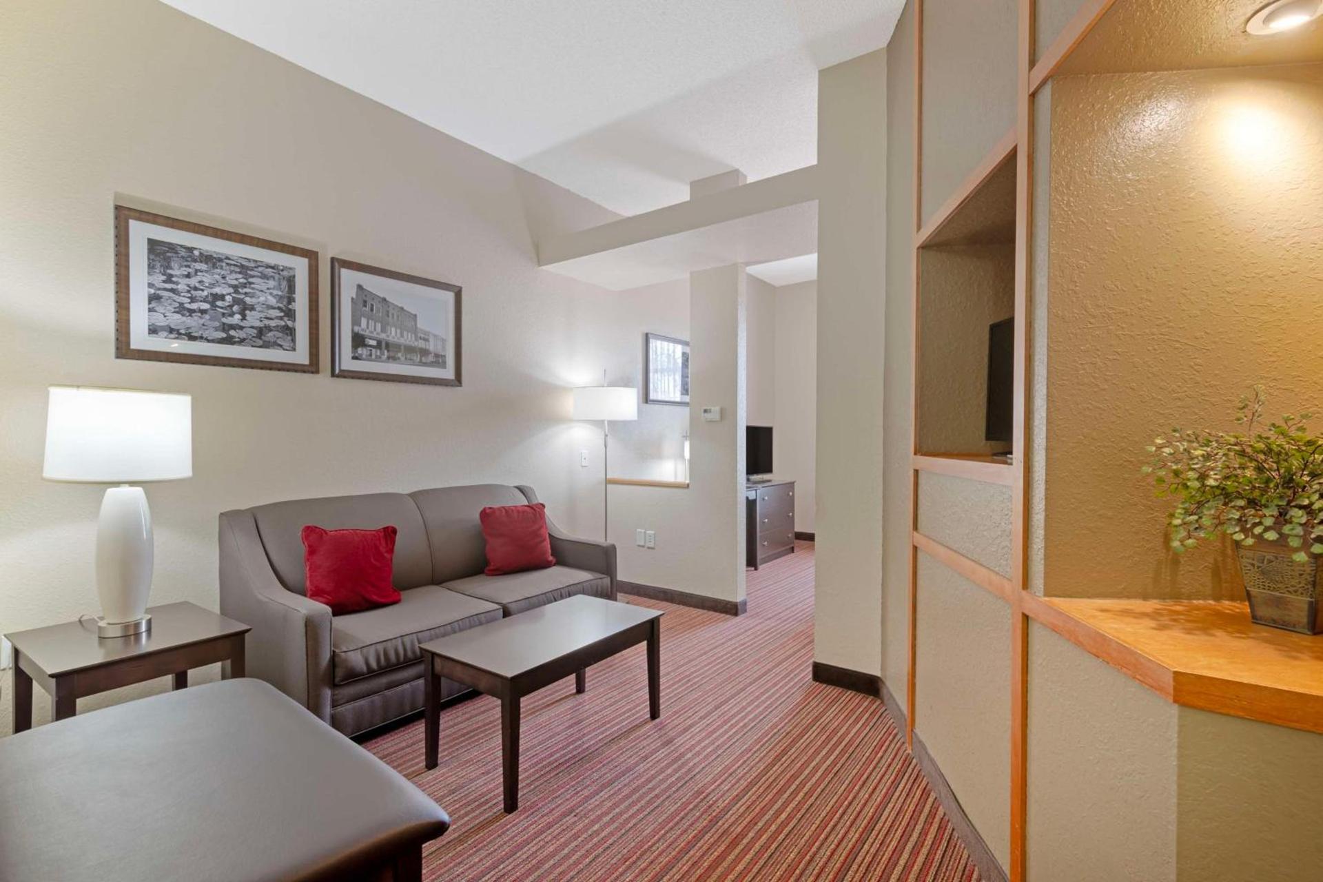 Best Western Plus Bradbury Inn and Suites photo 32