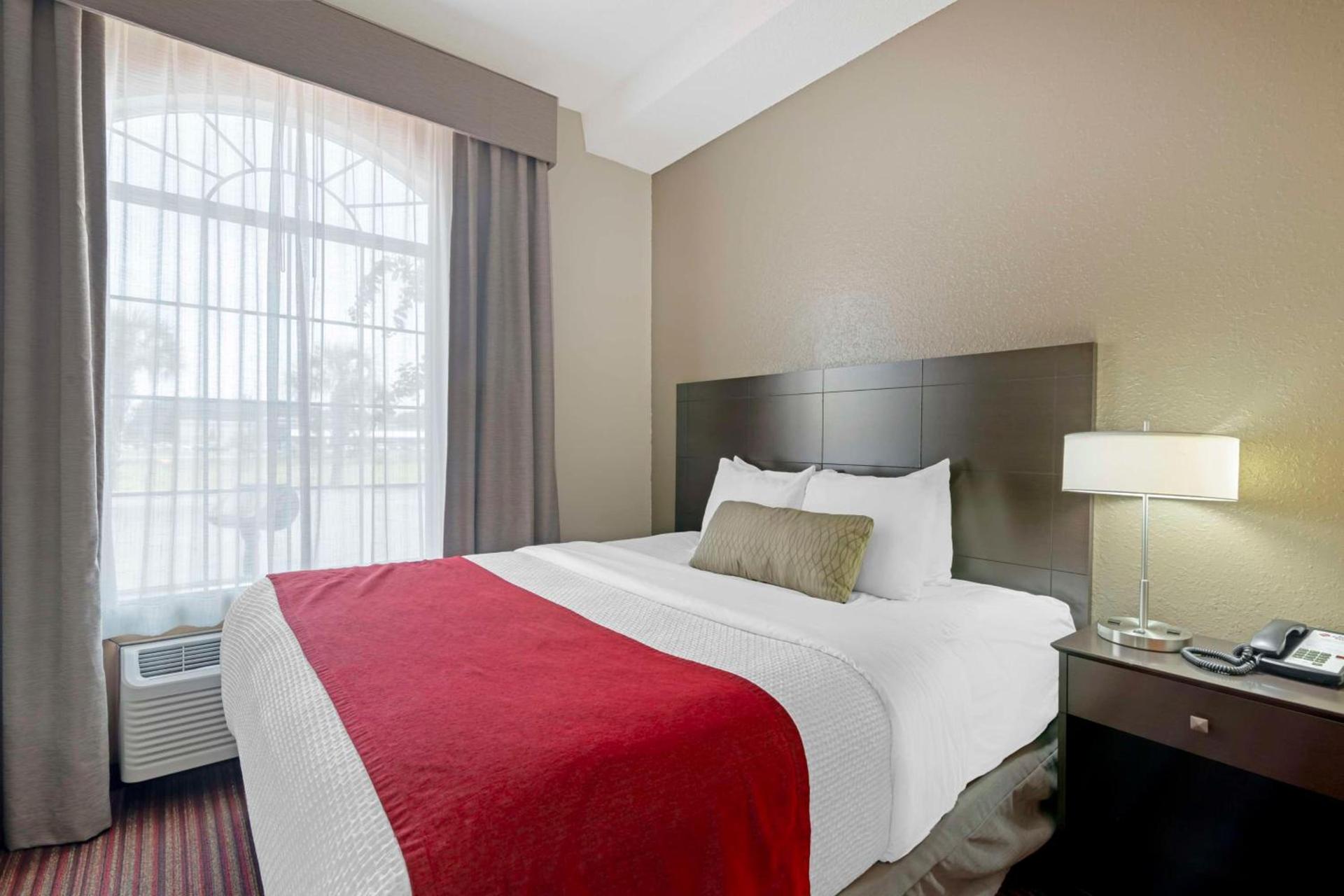 Best Western Plus Bradbury Inn and Suites photo 33