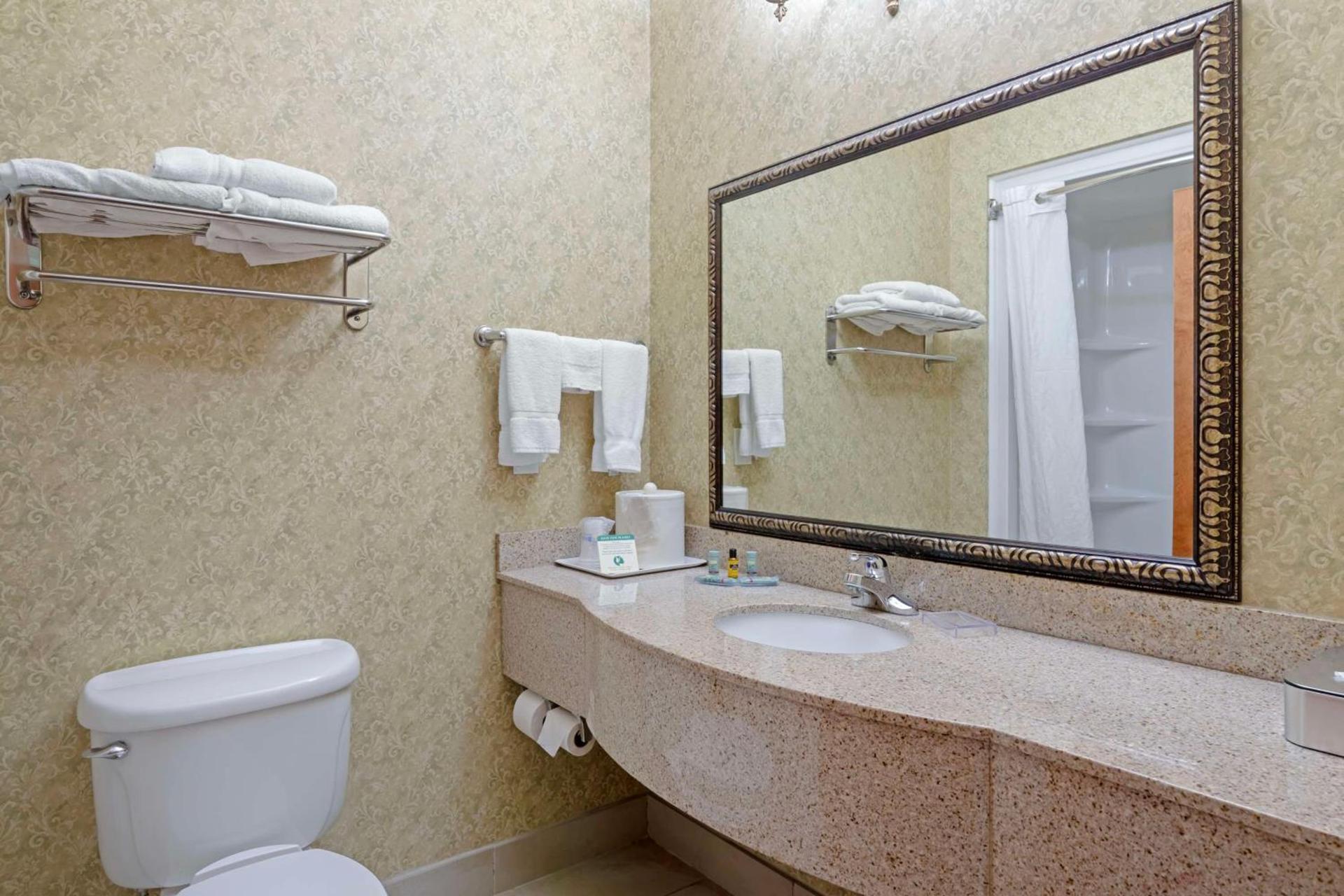 Best Western Plus Bradbury Inn and Suites photo 46