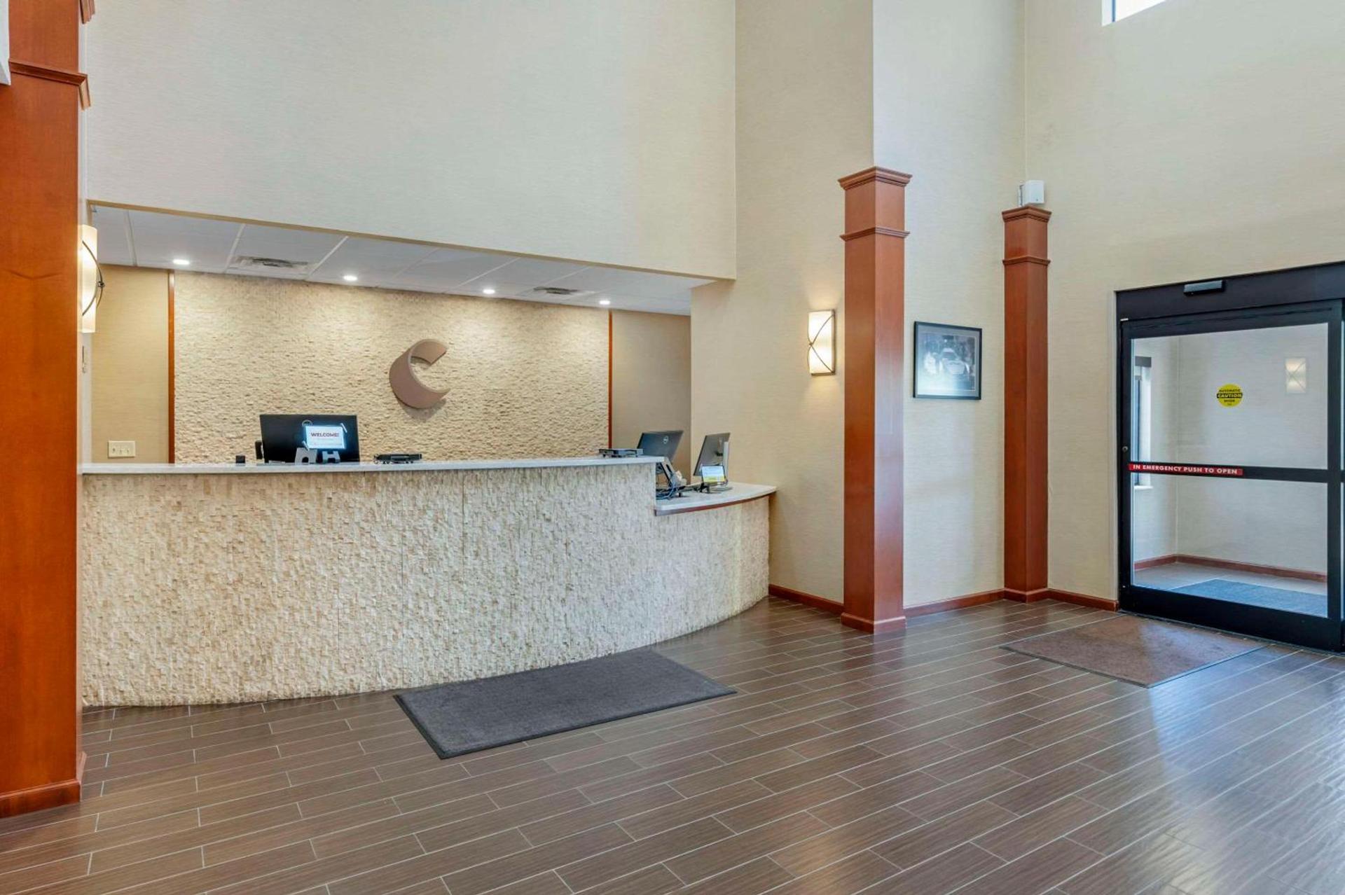 Comfort Suites West Indianapolis - Brownsburg photo 11