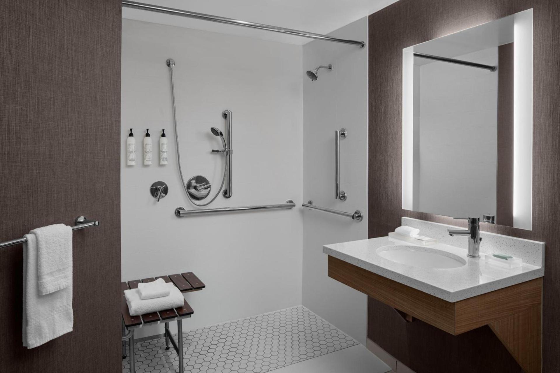 SpringHill Suites by Marriott Grand Rapids Airport Southeast photo 32