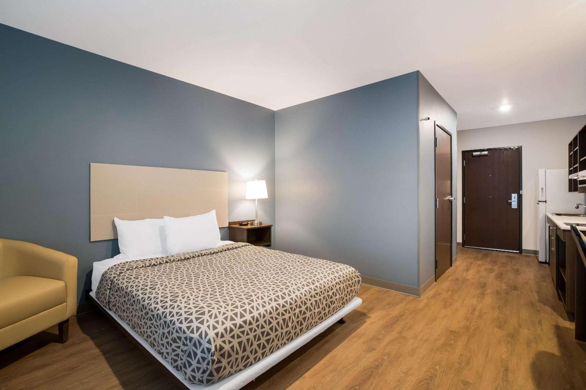 WoodSpring Suites Moreno Valley photo 7