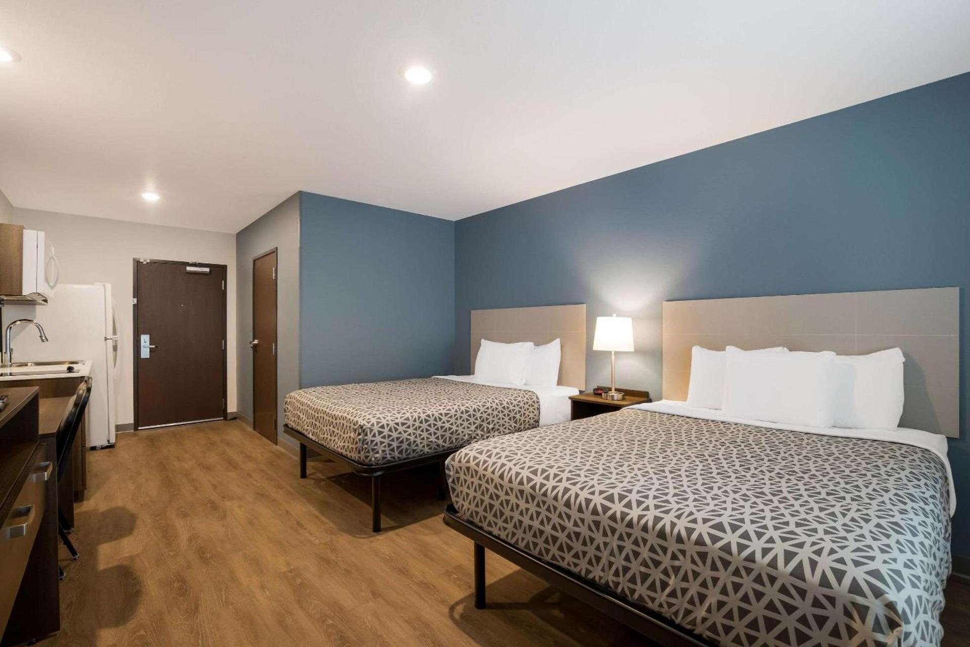 WoodSpring Suites Moreno Valley photo 16