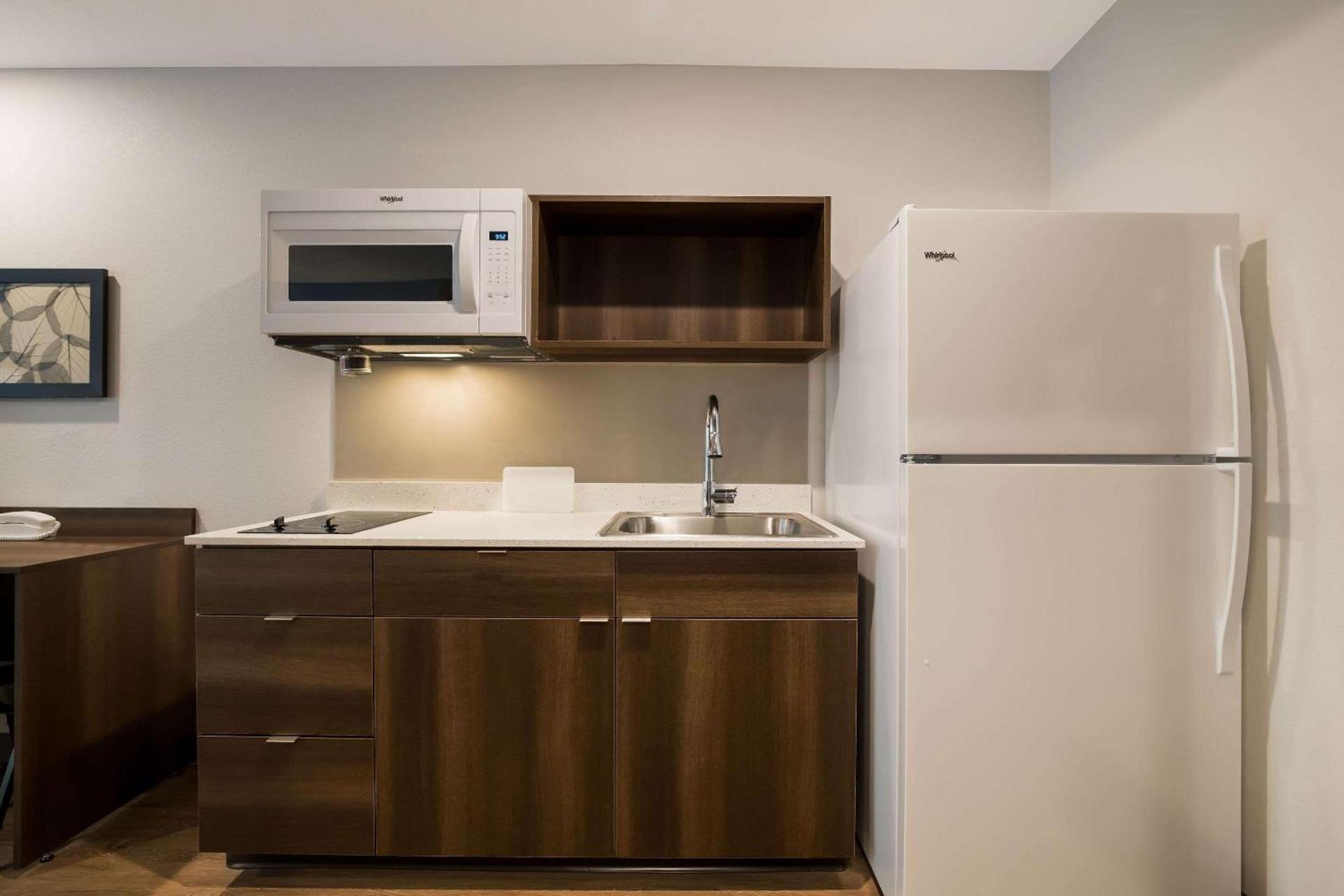 WoodSpring Suites Moreno Valley photo 19