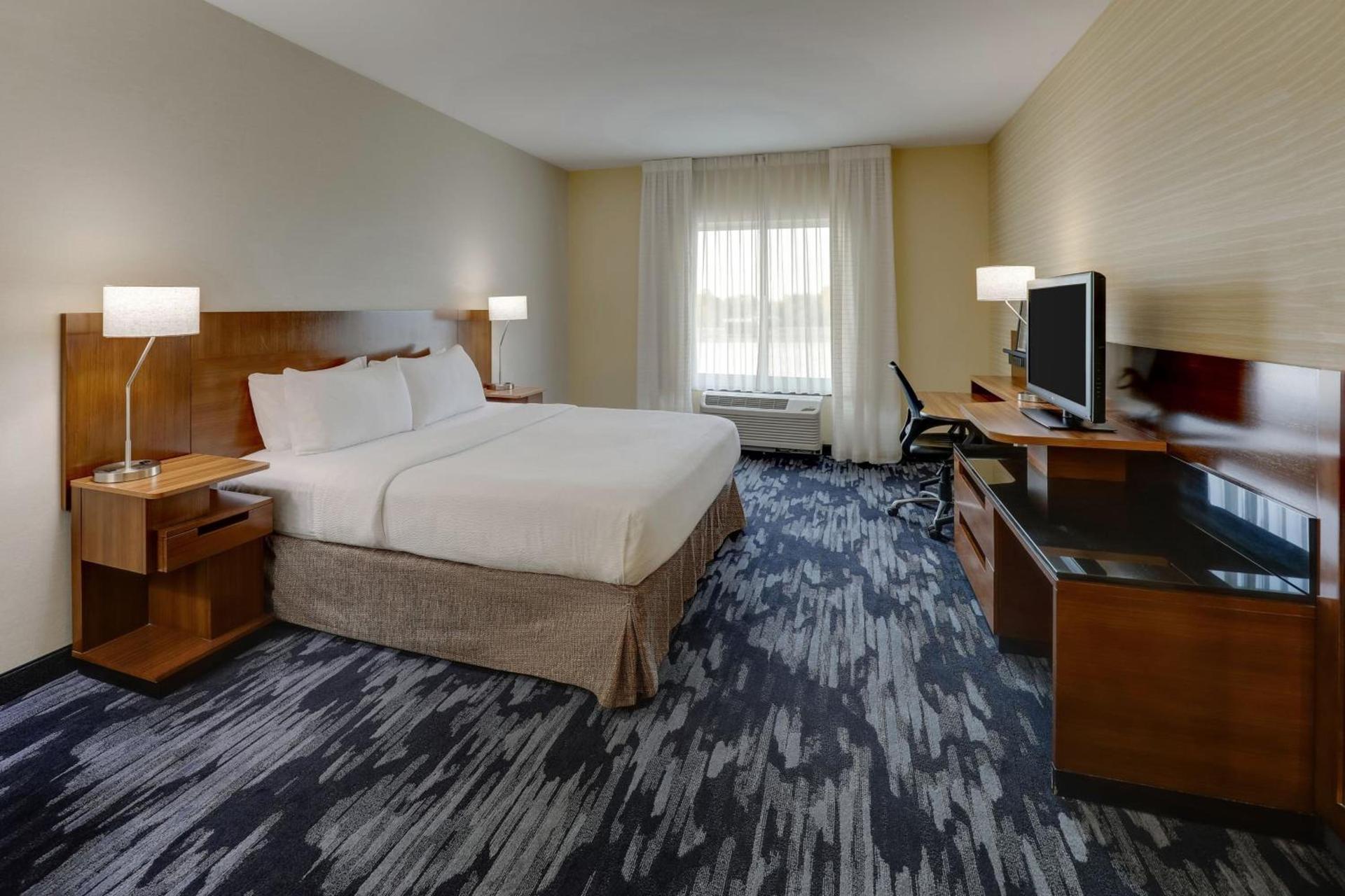 Fairfield Inn and Suites Hutchinson photo 9