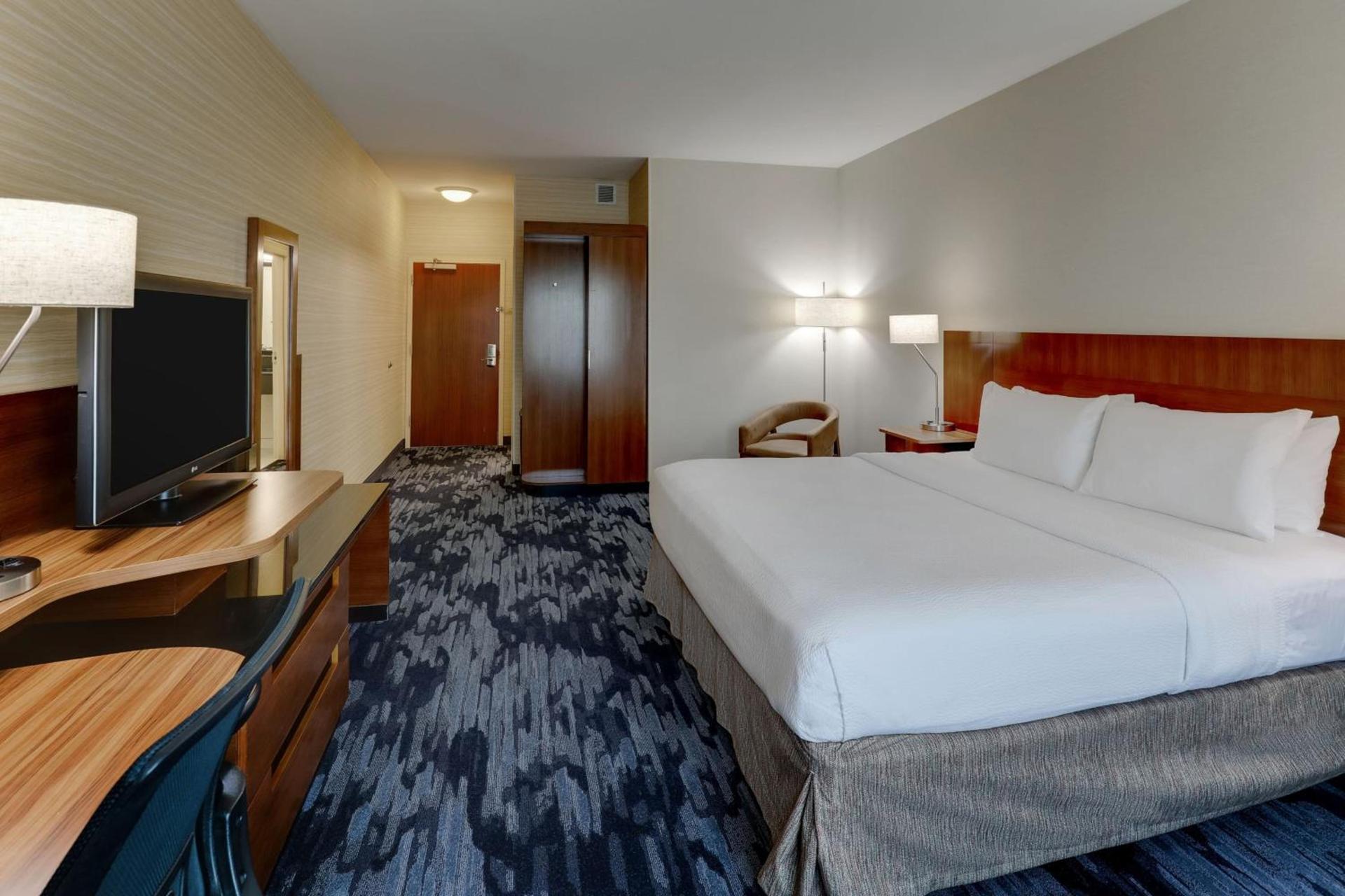 Fairfield Inn and Suites Hutchinson photo 11