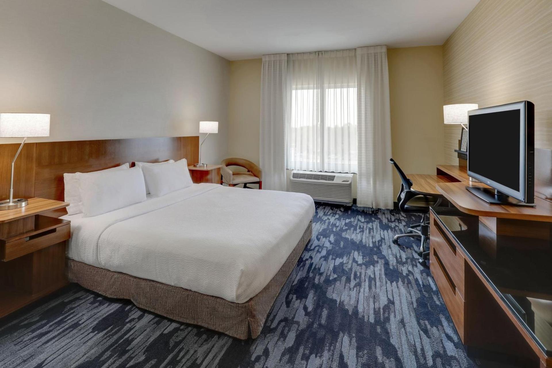 Fairfield Inn and Suites Hutchinson photo 12