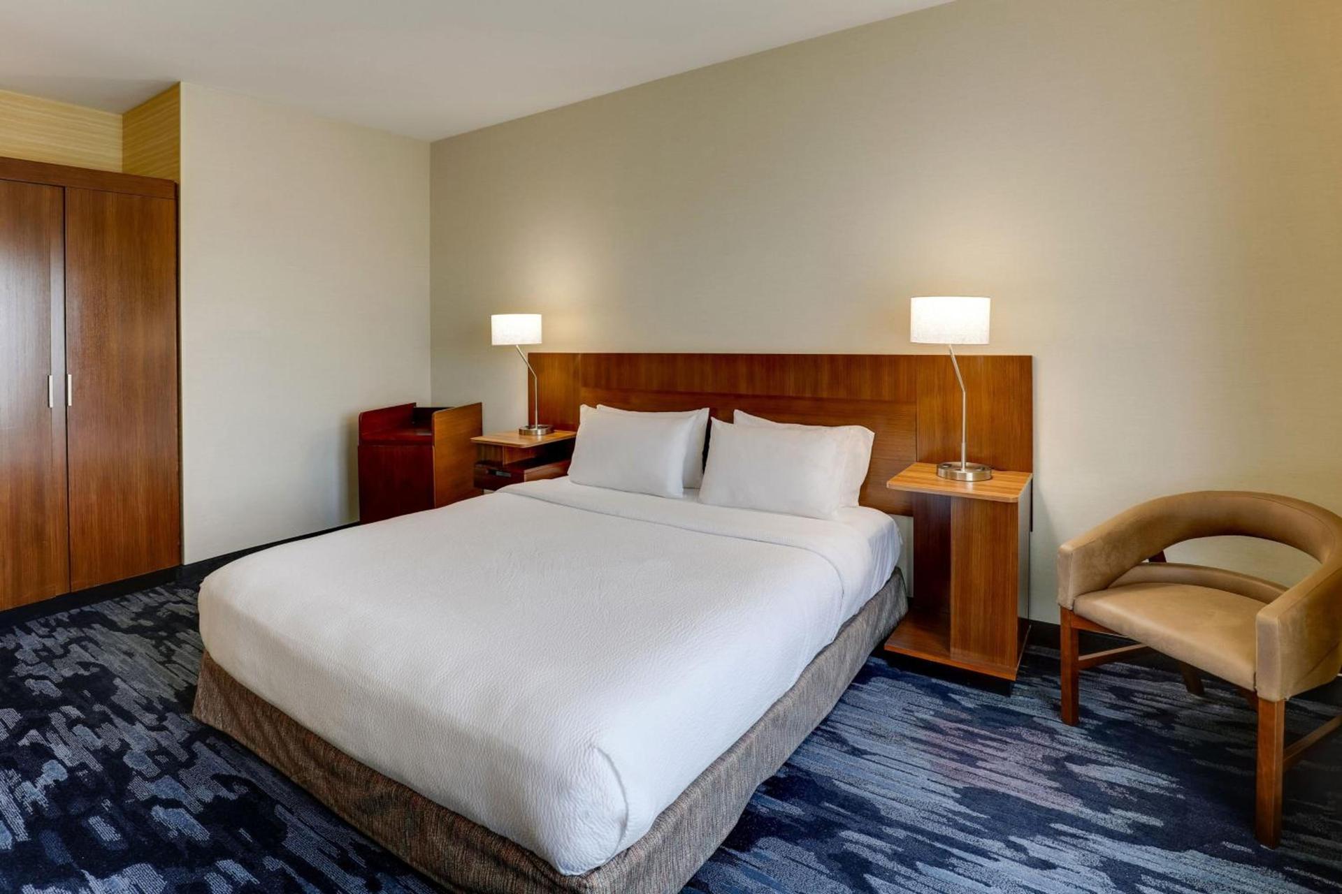 Fairfield Inn and Suites Hutchinson photo 13