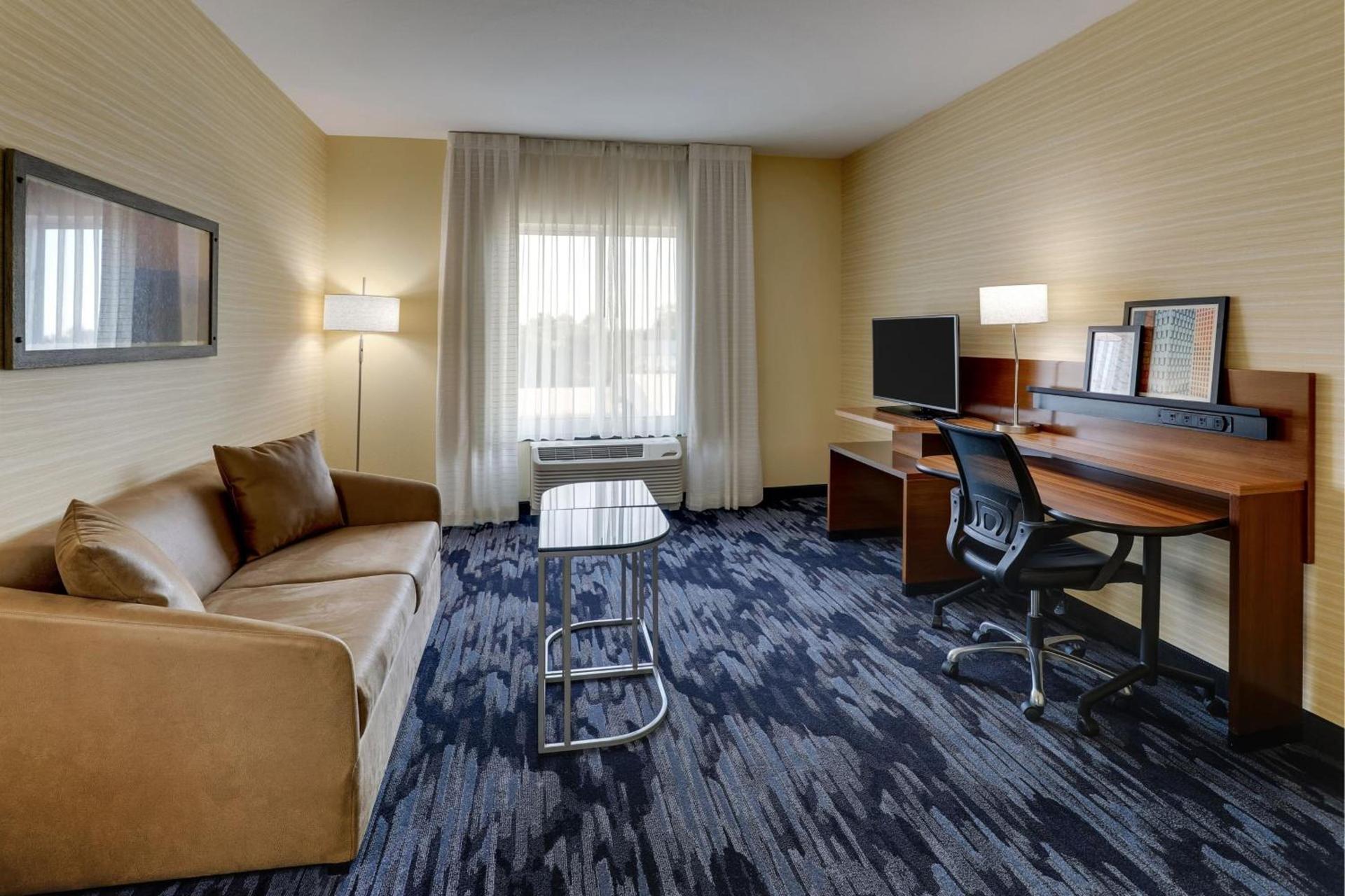 Fairfield Inn and Suites Hutchinson photo 15