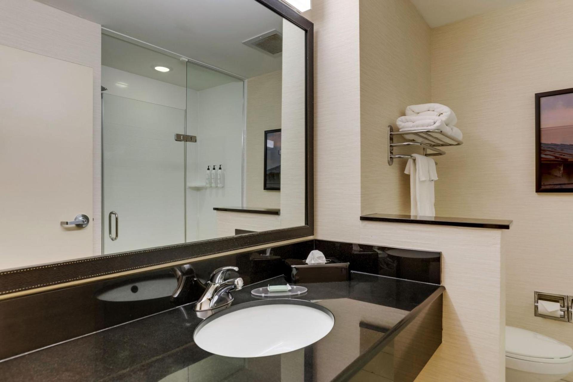 Fairfield Inn and Suites Hutchinson photo 16
